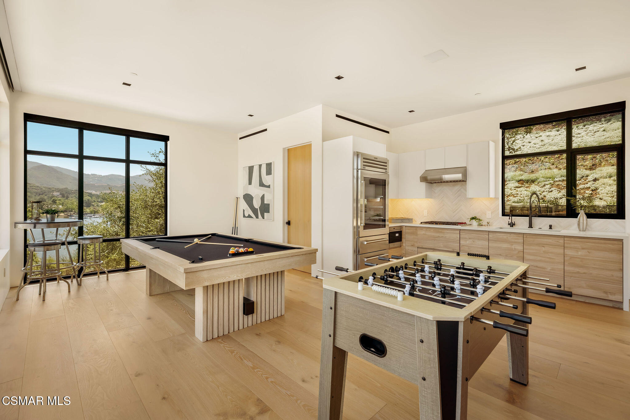 93 Lake Sherwood Drive