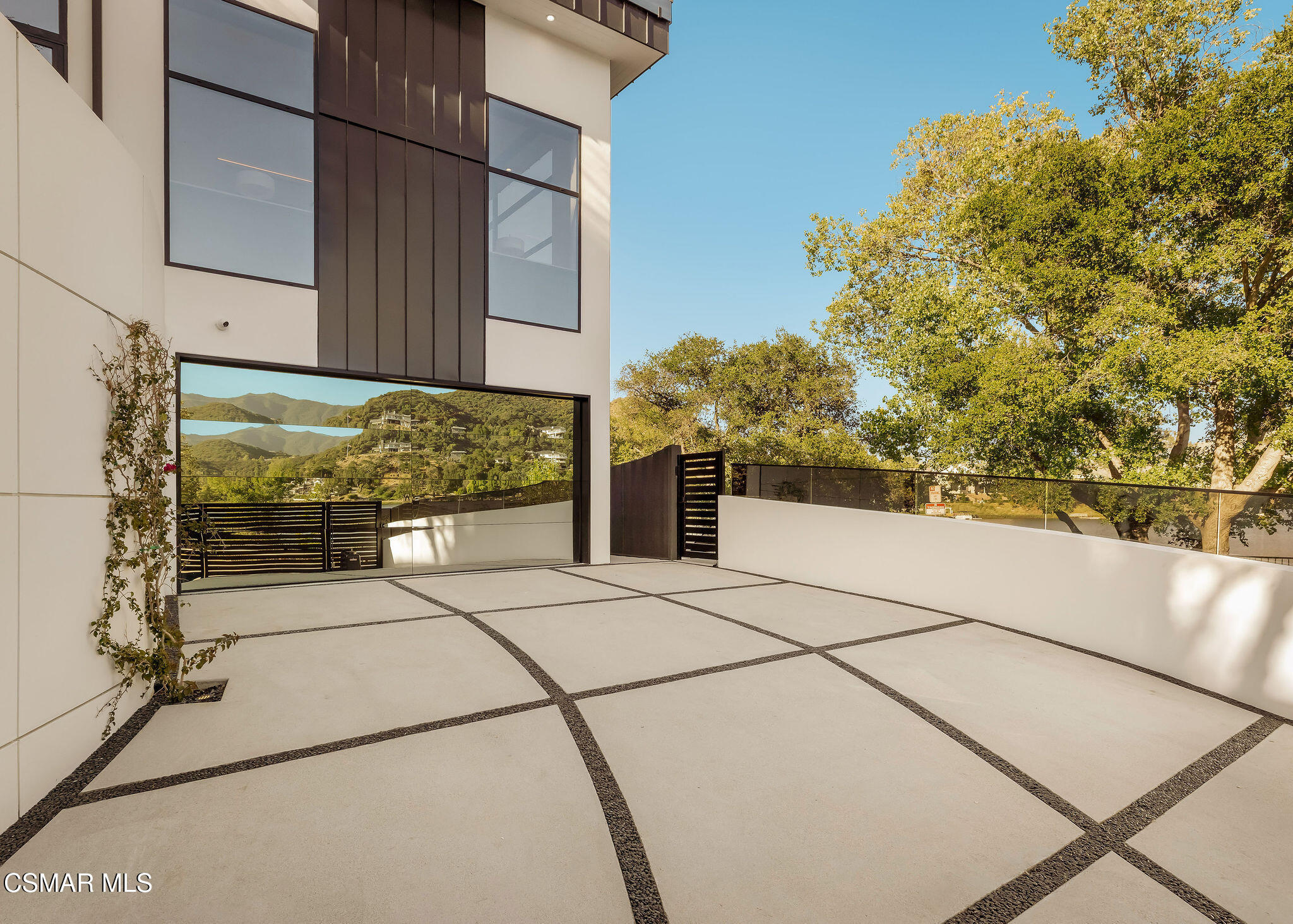 93 Lake Sherwood Drive