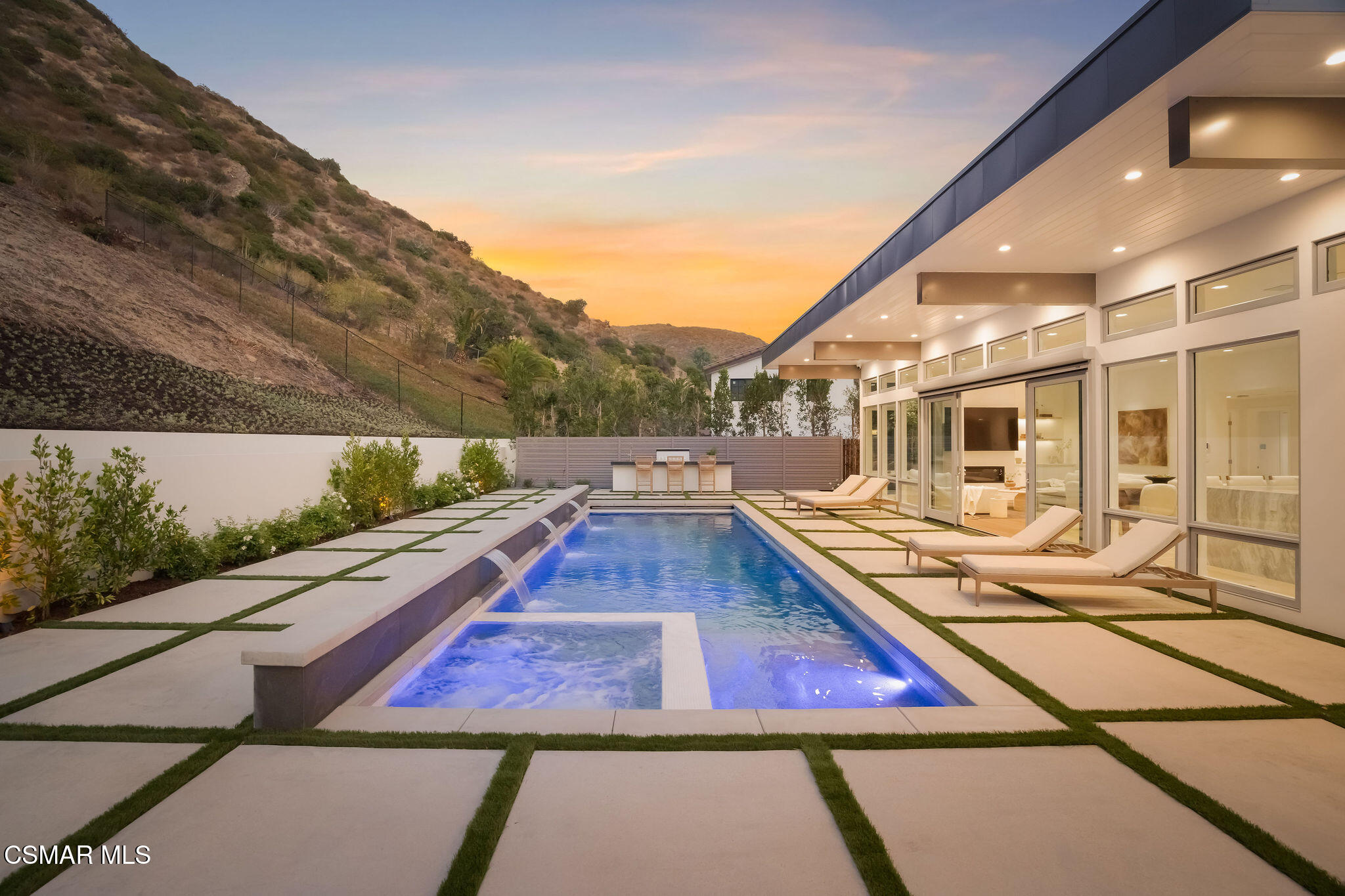 5924 Paseo Canyon Drive