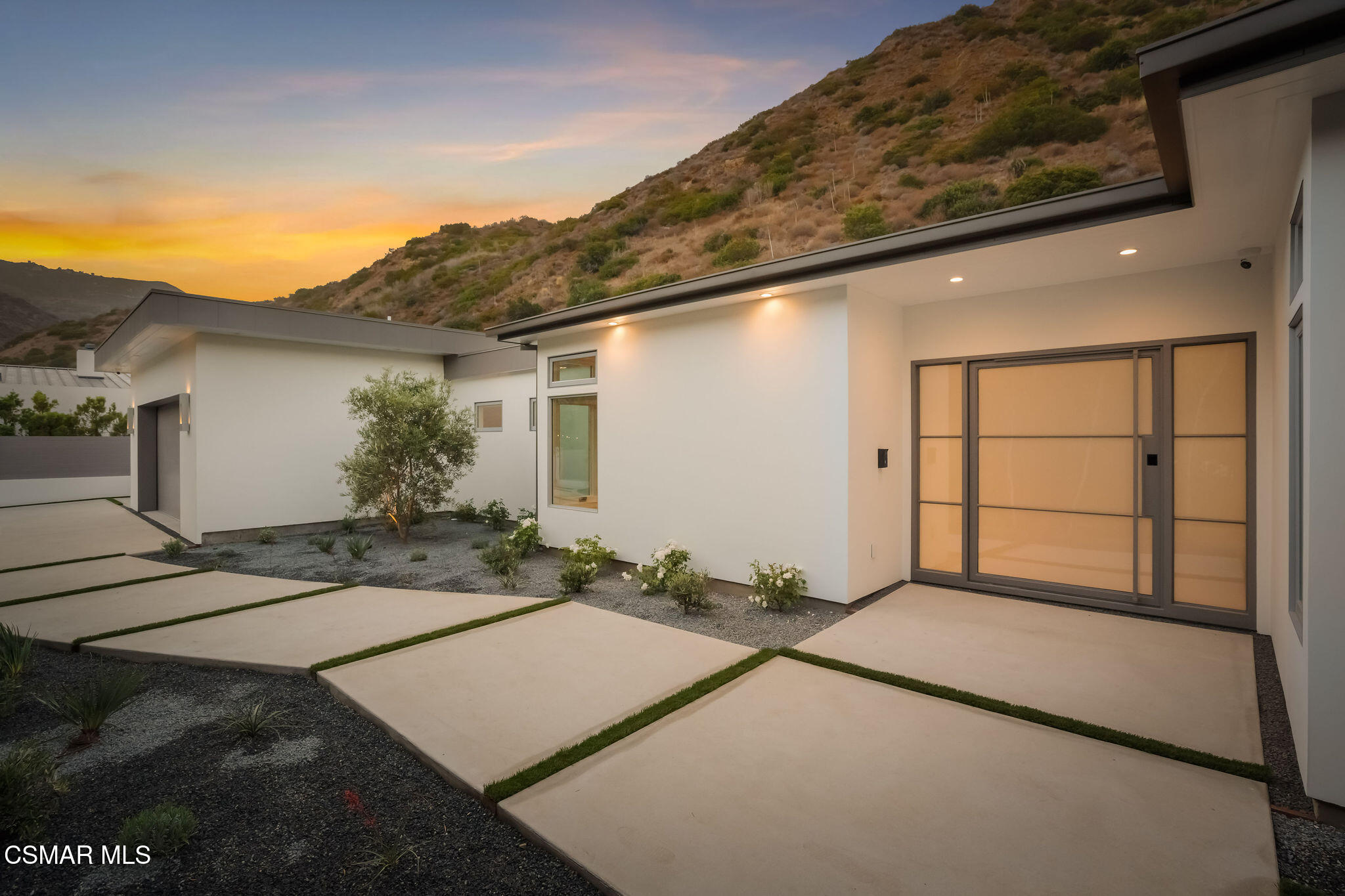 5924 Paseo Canyon Drive