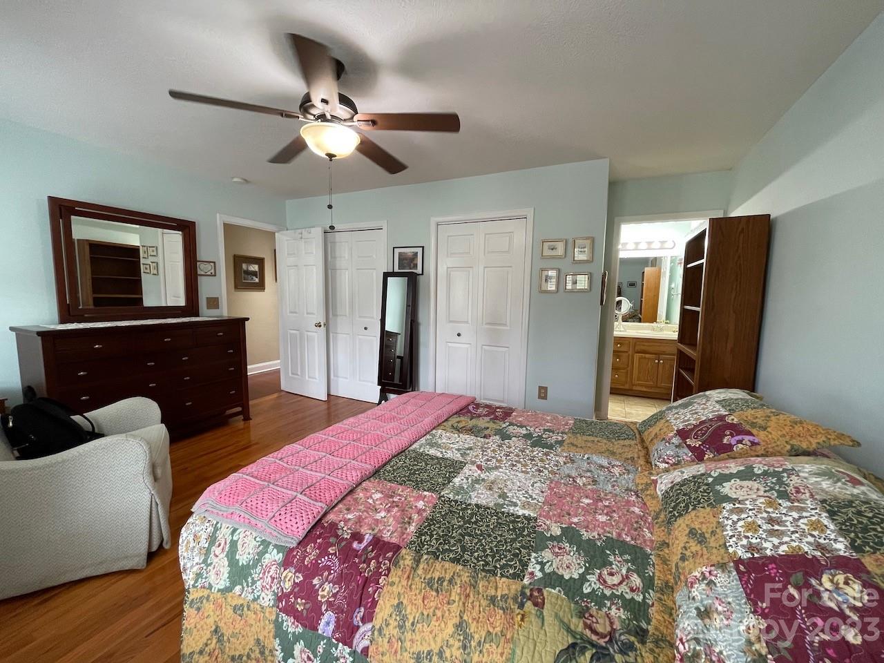 5415 Winding Oak Drive