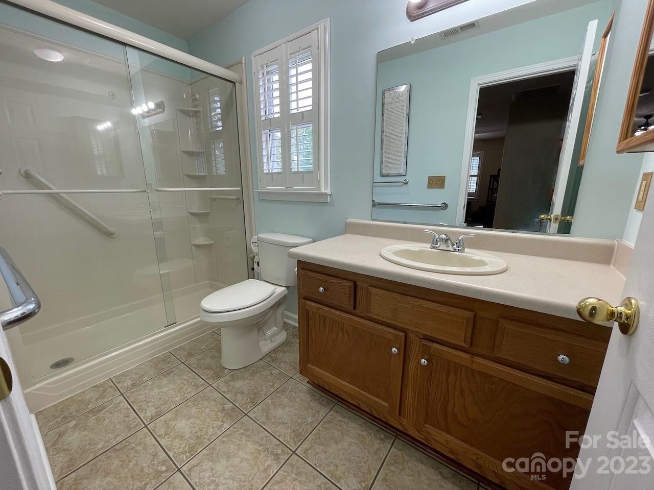 5415 Winding Oak Drive