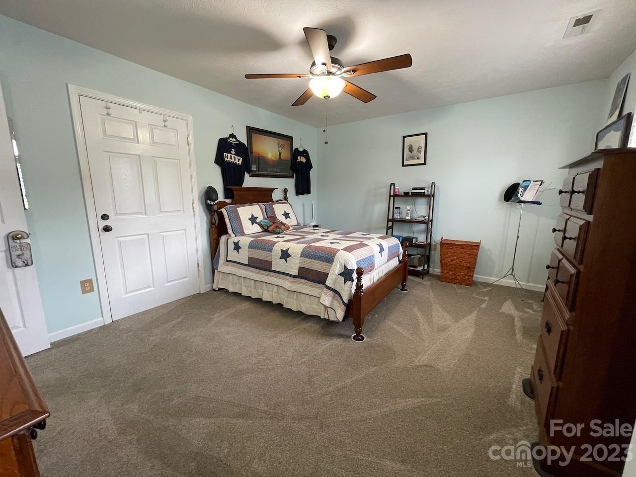 5415 Winding Oak Drive