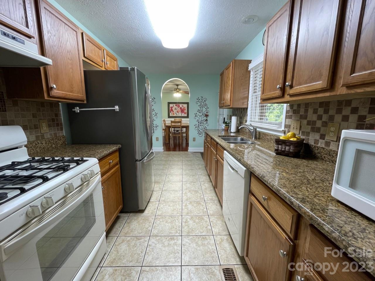 5415 Winding Oak Drive