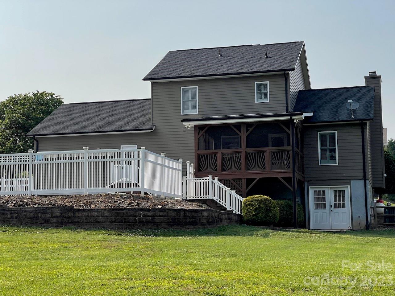 5415 Winding Oak Drive