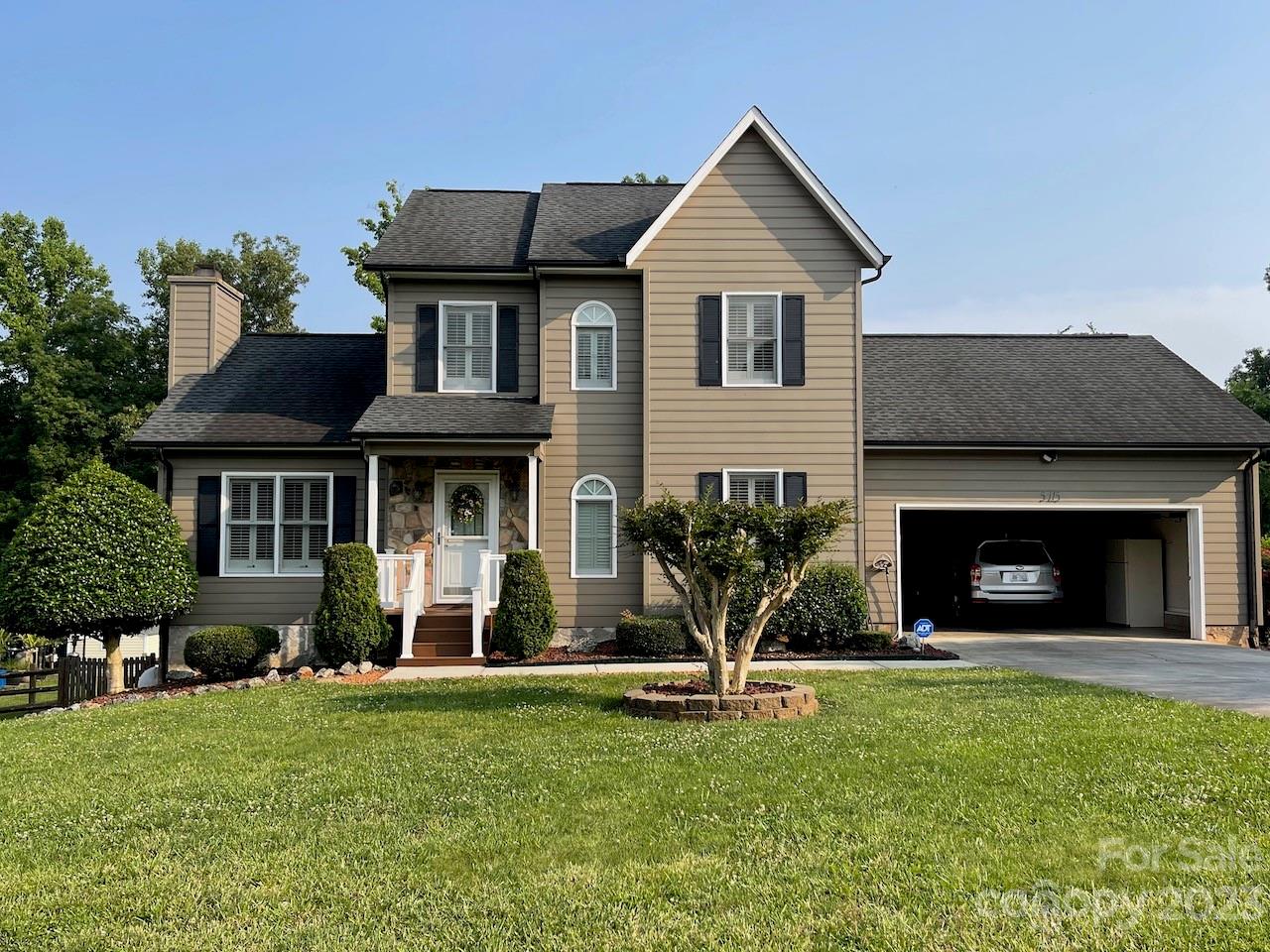 5415 Winding Oak Drive