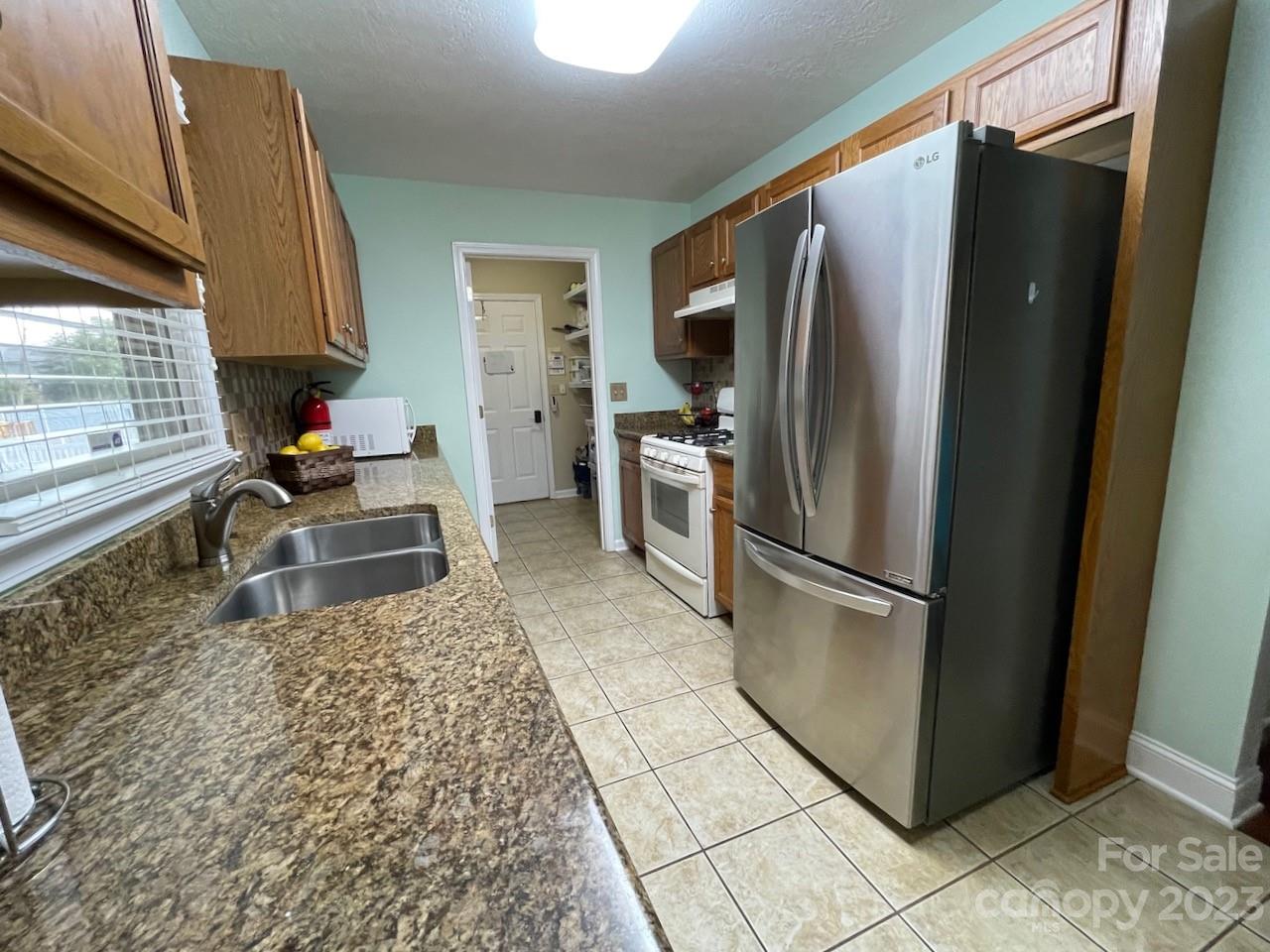 5415 Winding Oak Drive