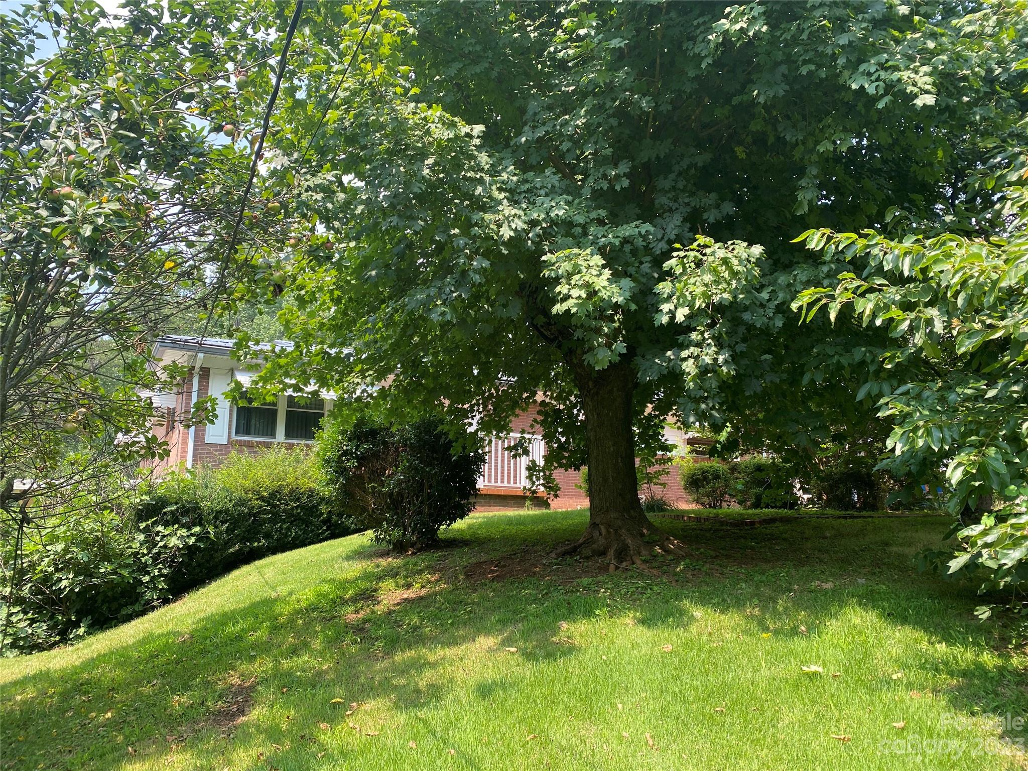 800 Maria Avenue