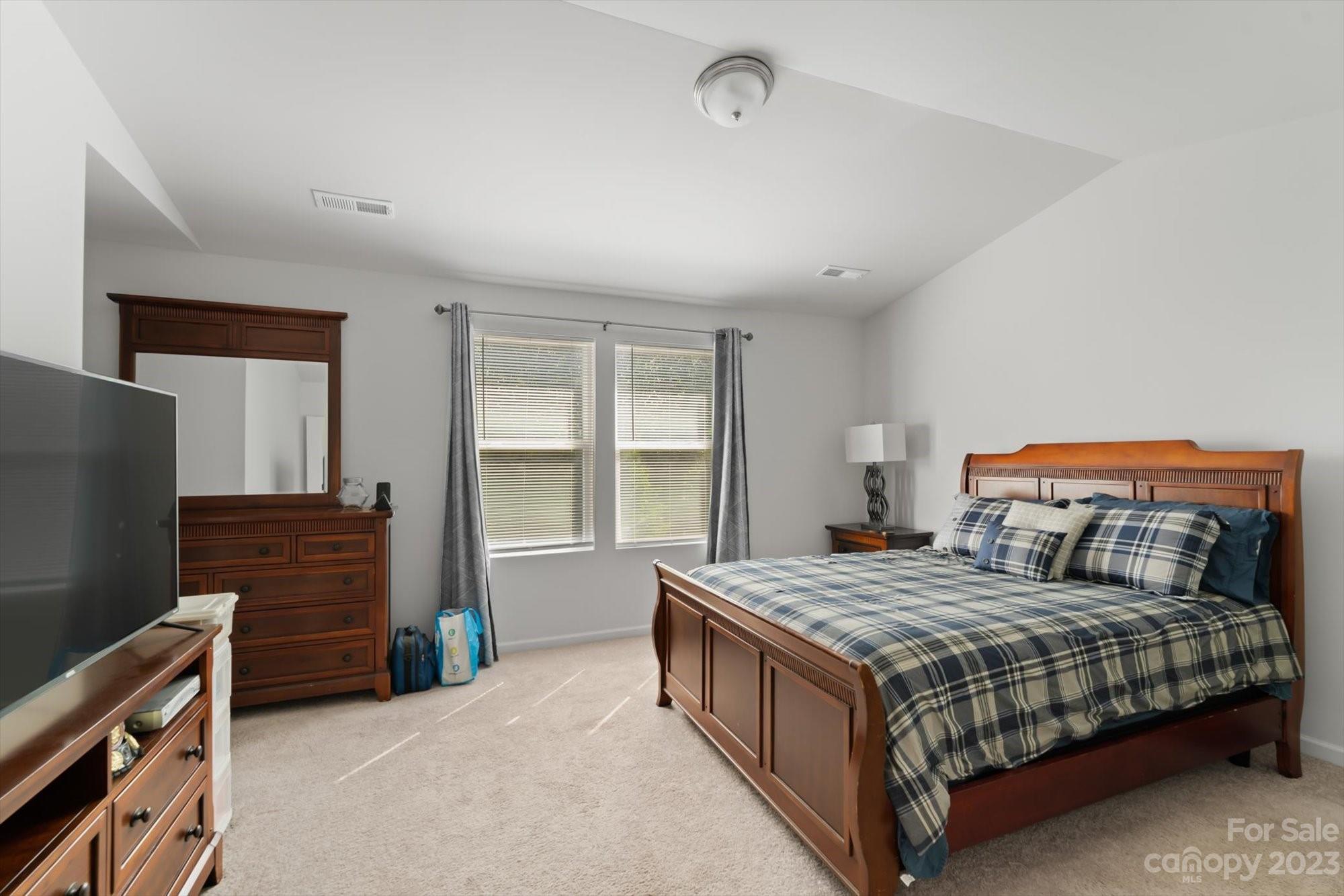 1442 Cypress Loop