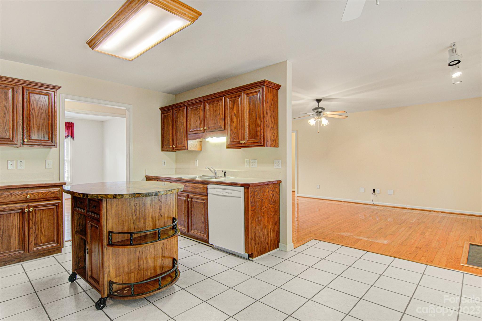 2471 23rd Street NE