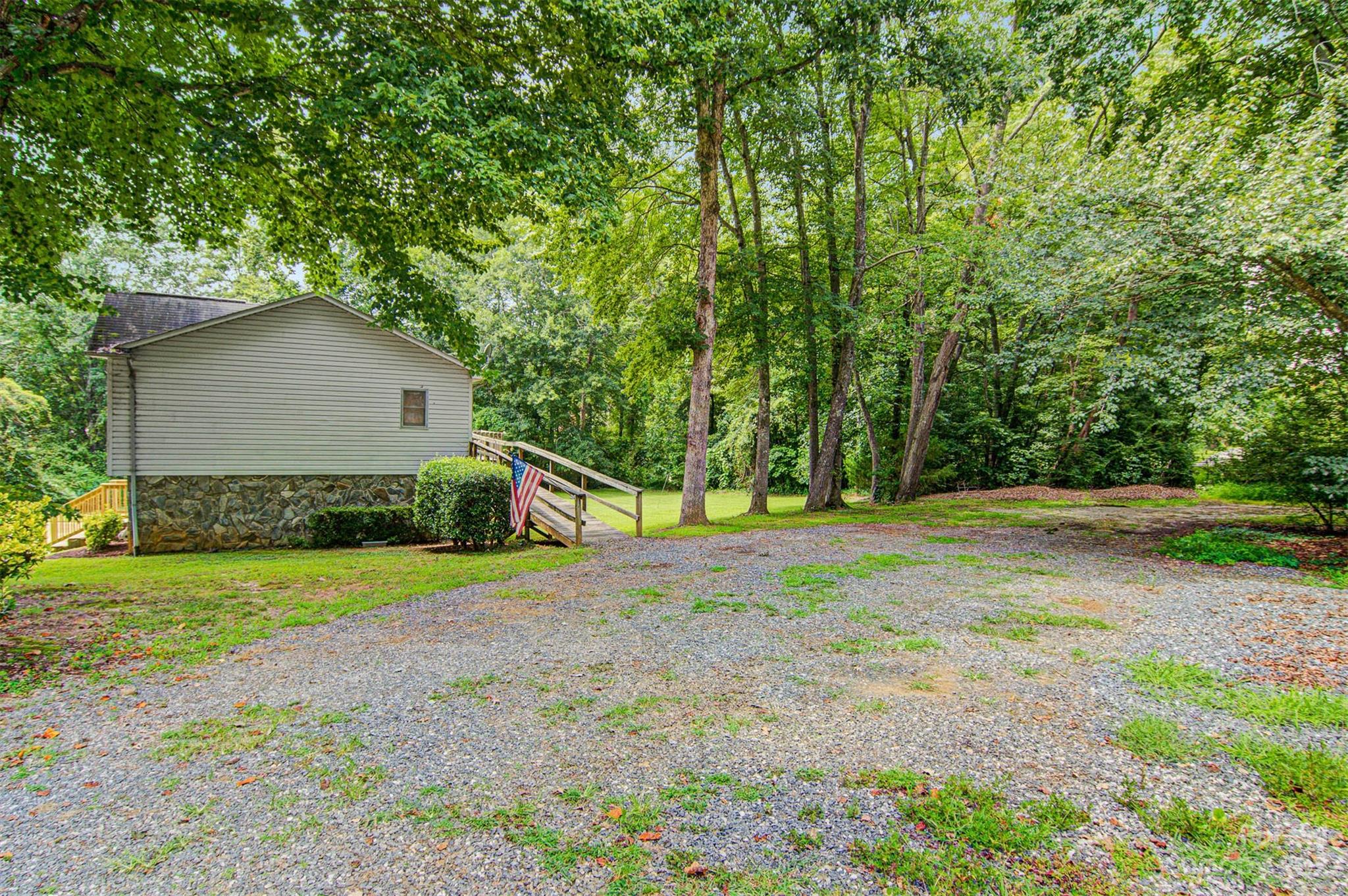 5798 Dwayne Starnes Drive