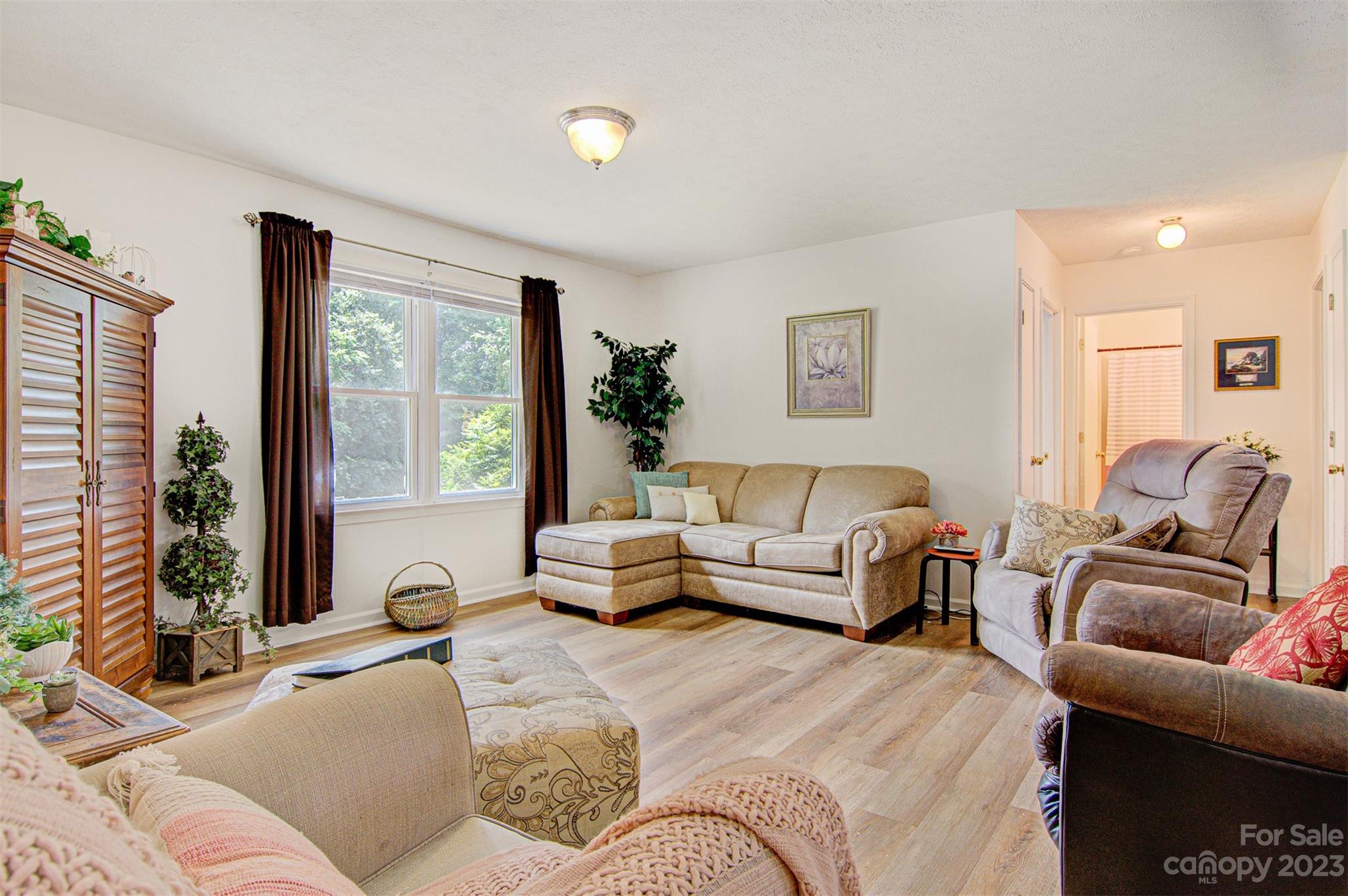 5798 Dwayne Starnes Drive