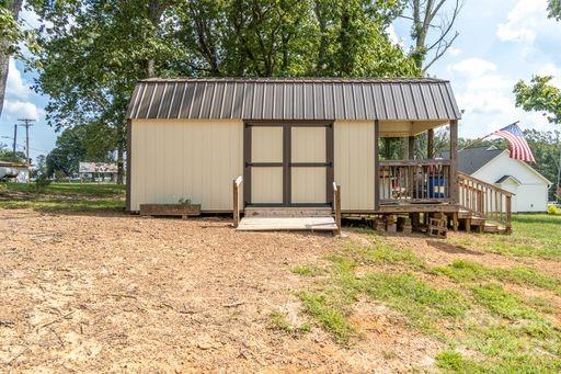 1739 Ivey Court