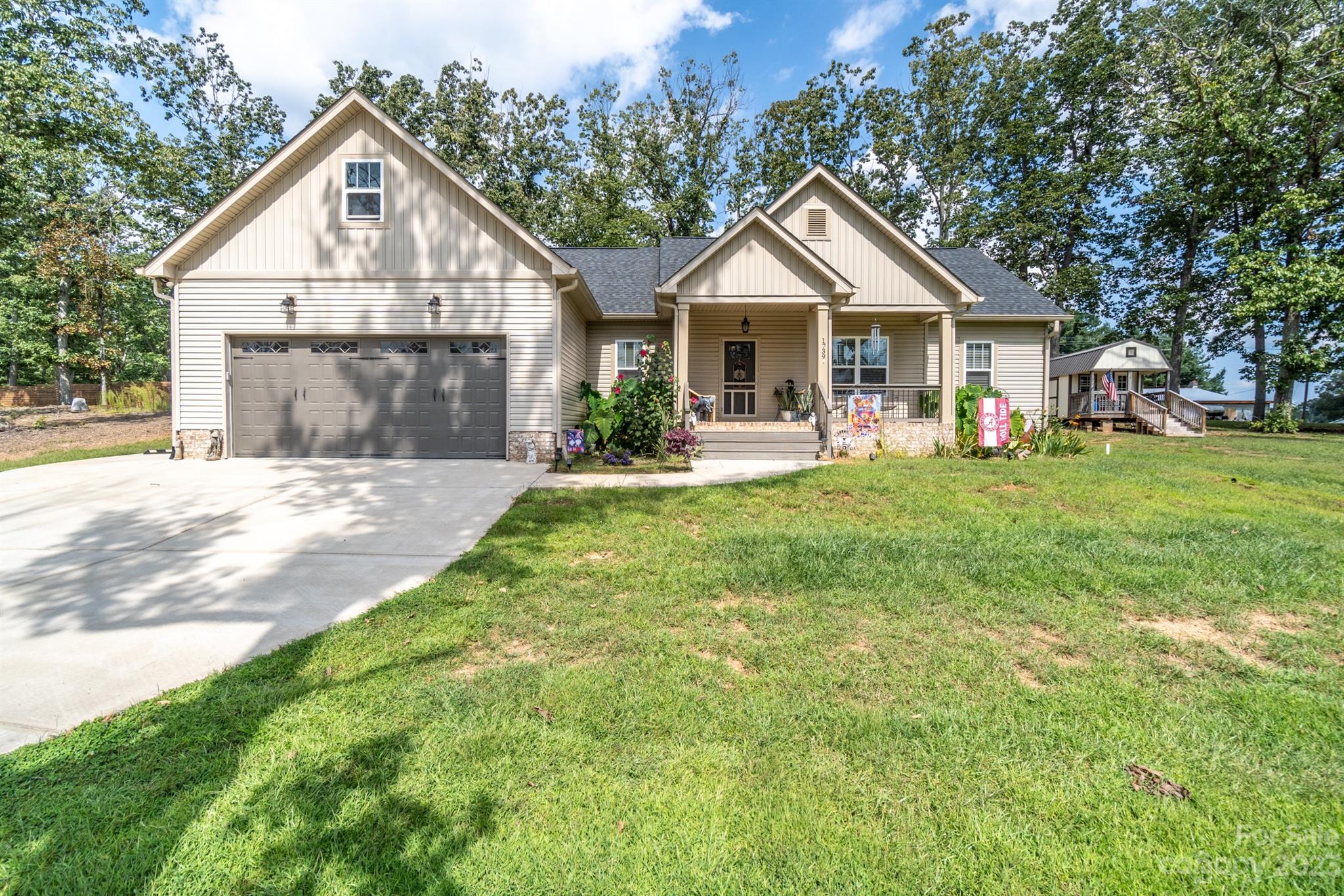 1739 Ivey Court