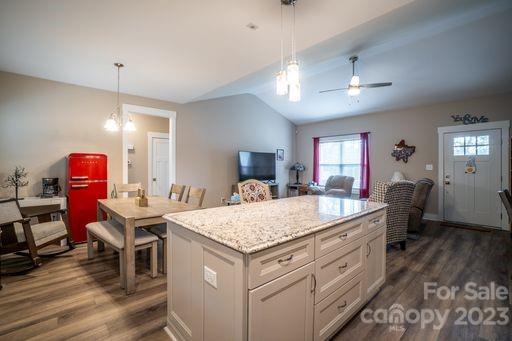 1739 Ivey Court