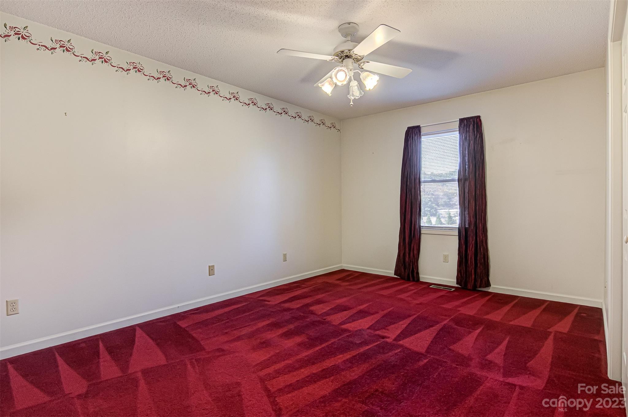 3921 Oakmont Lane