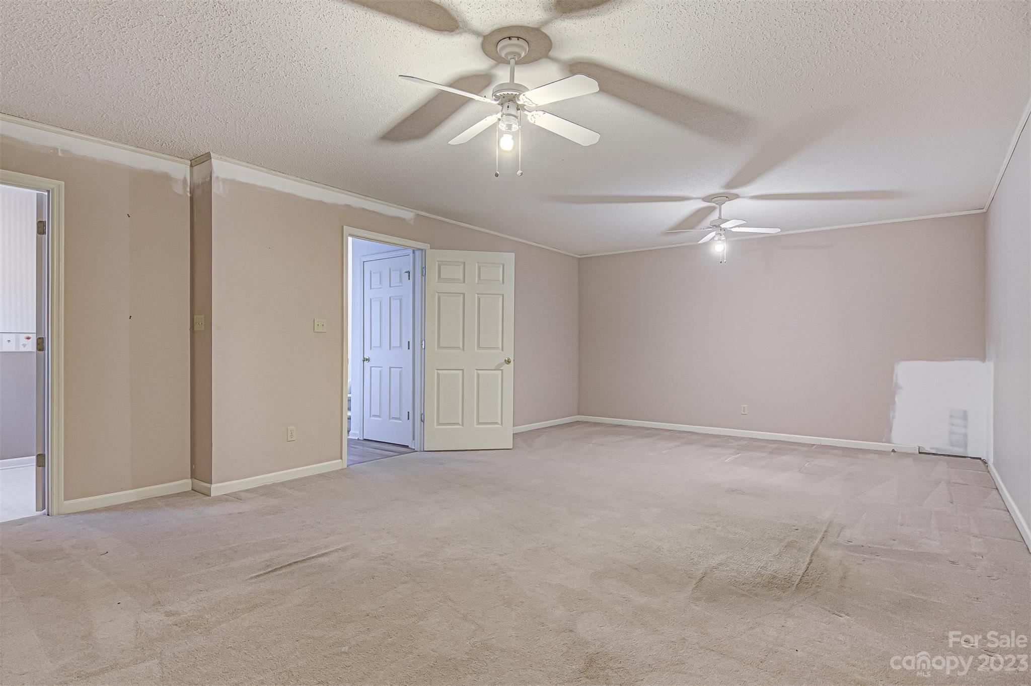 3921 Oakmont Lane