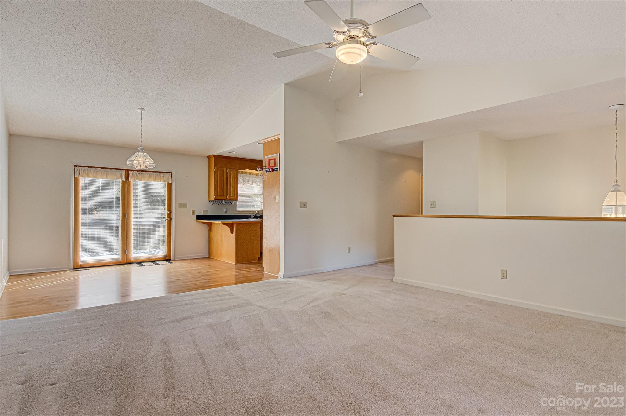 3921 Oakmont Lane