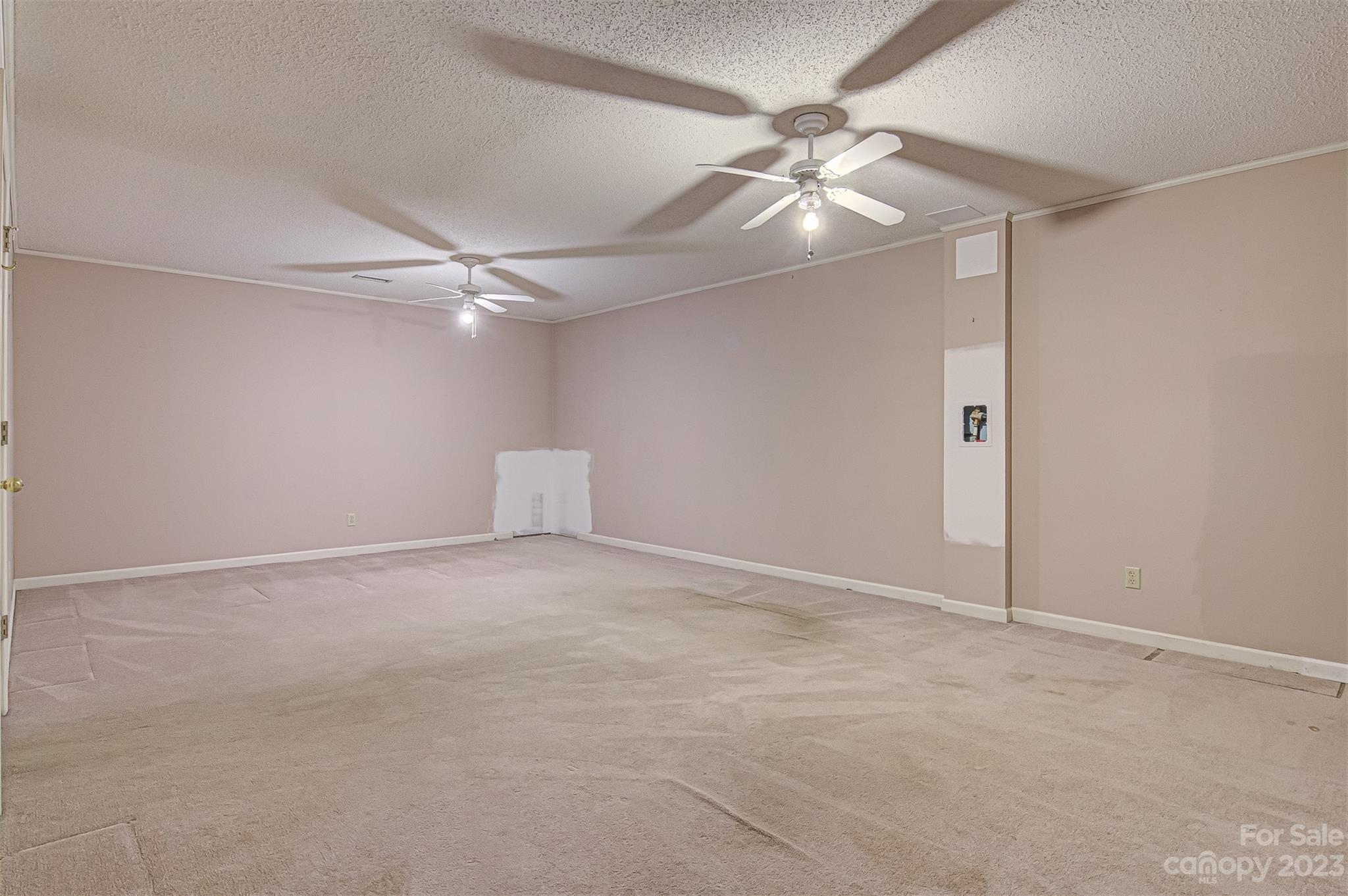 3921 Oakmont Lane