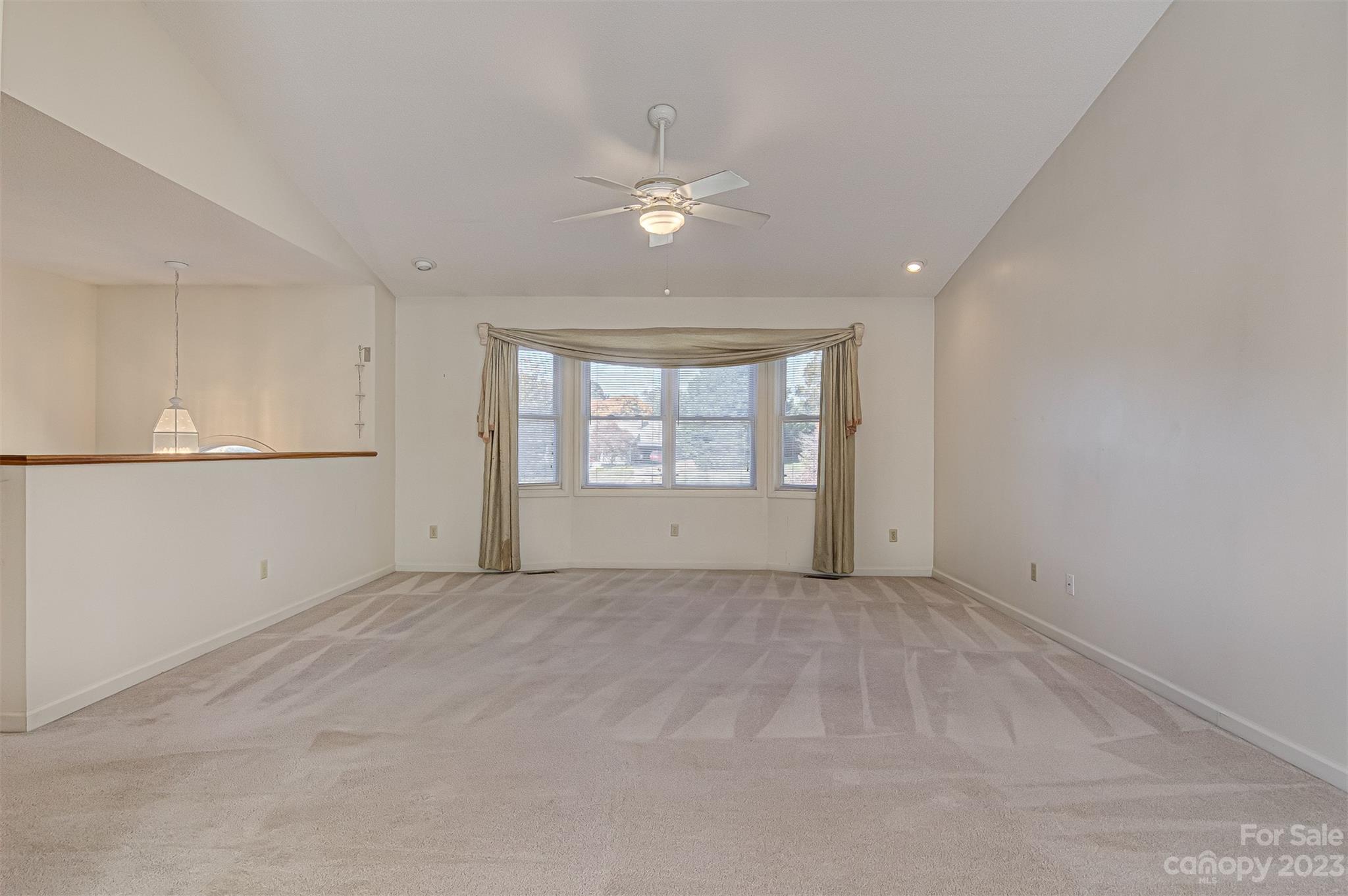 3921 Oakmont Lane