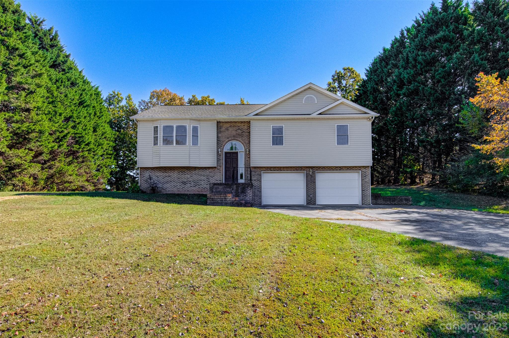 3921 Oakmont Lane