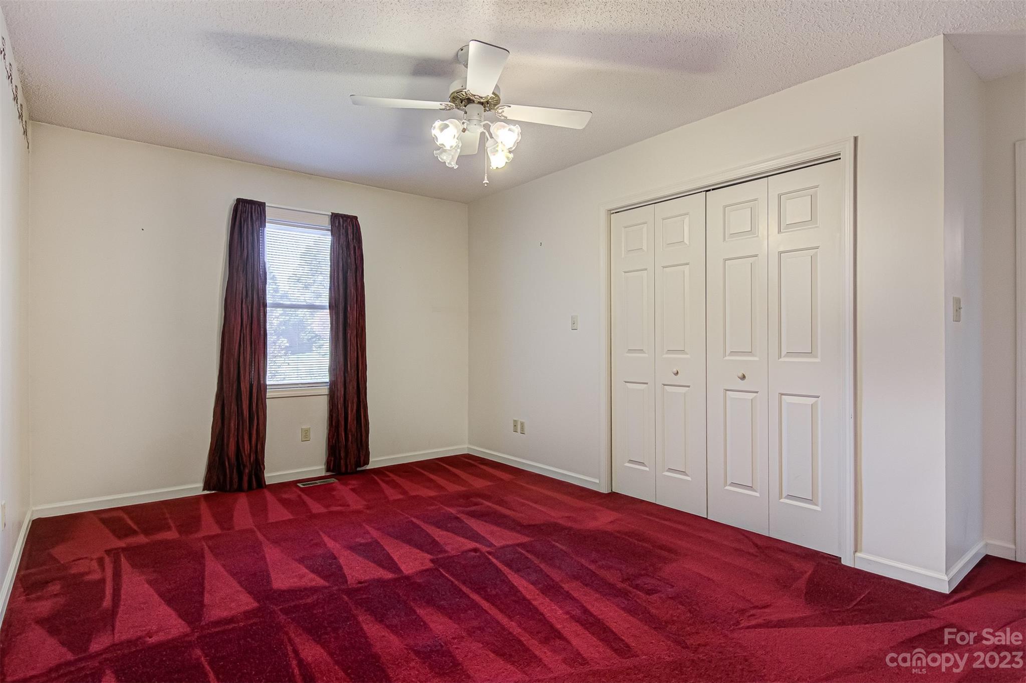 3921 Oakmont Lane