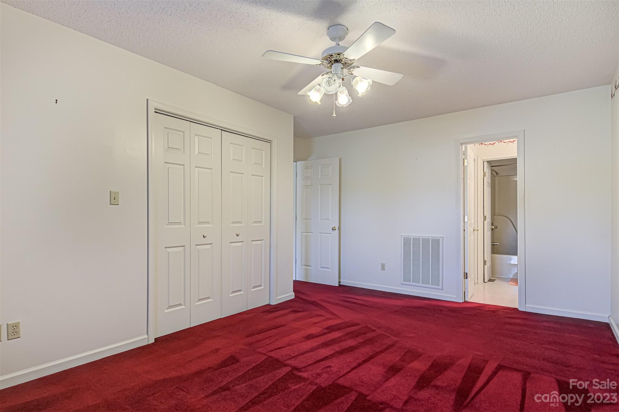 3921 Oakmont Lane