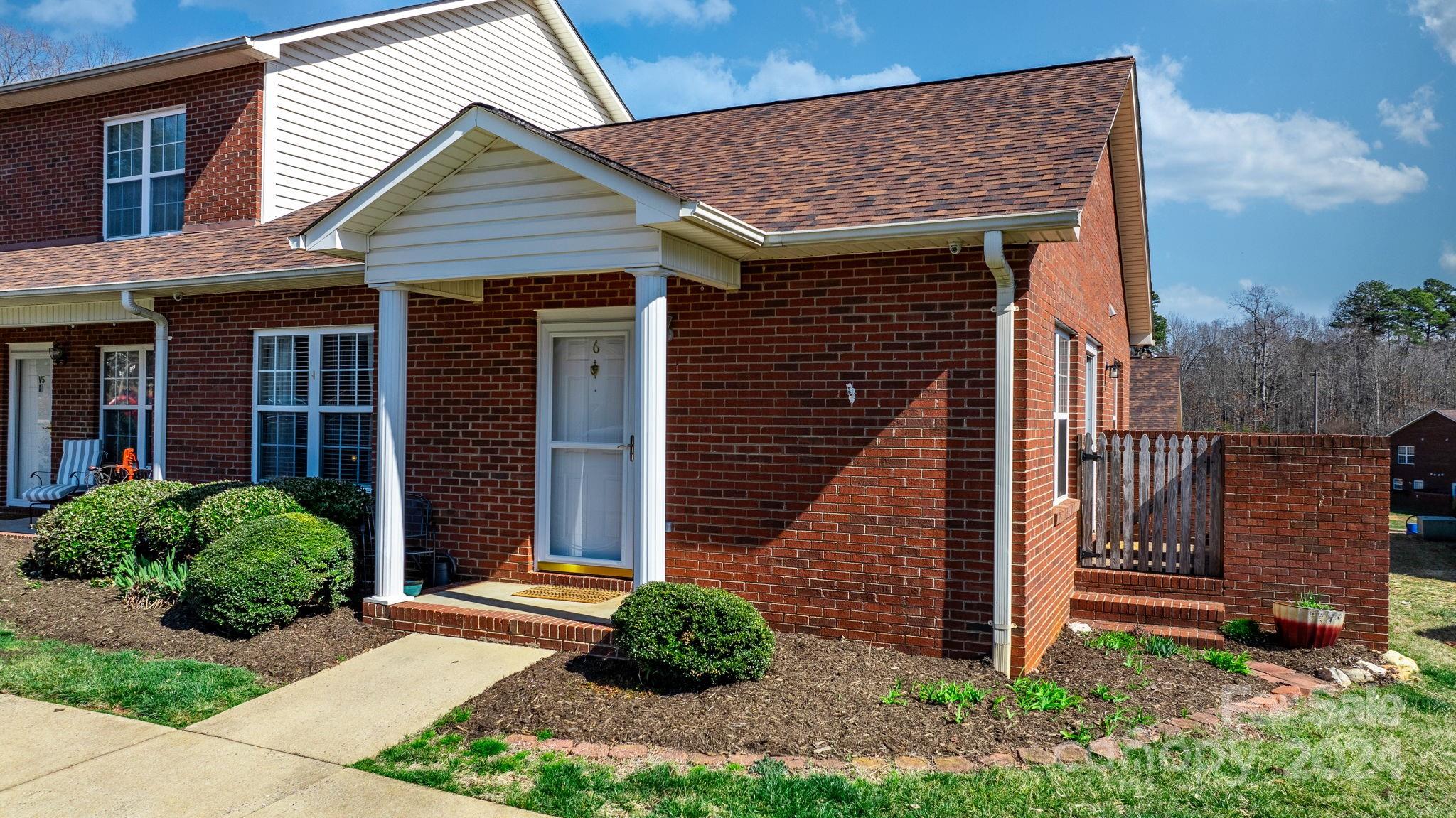 102 Brandywine Drive NE Unit: V-6
