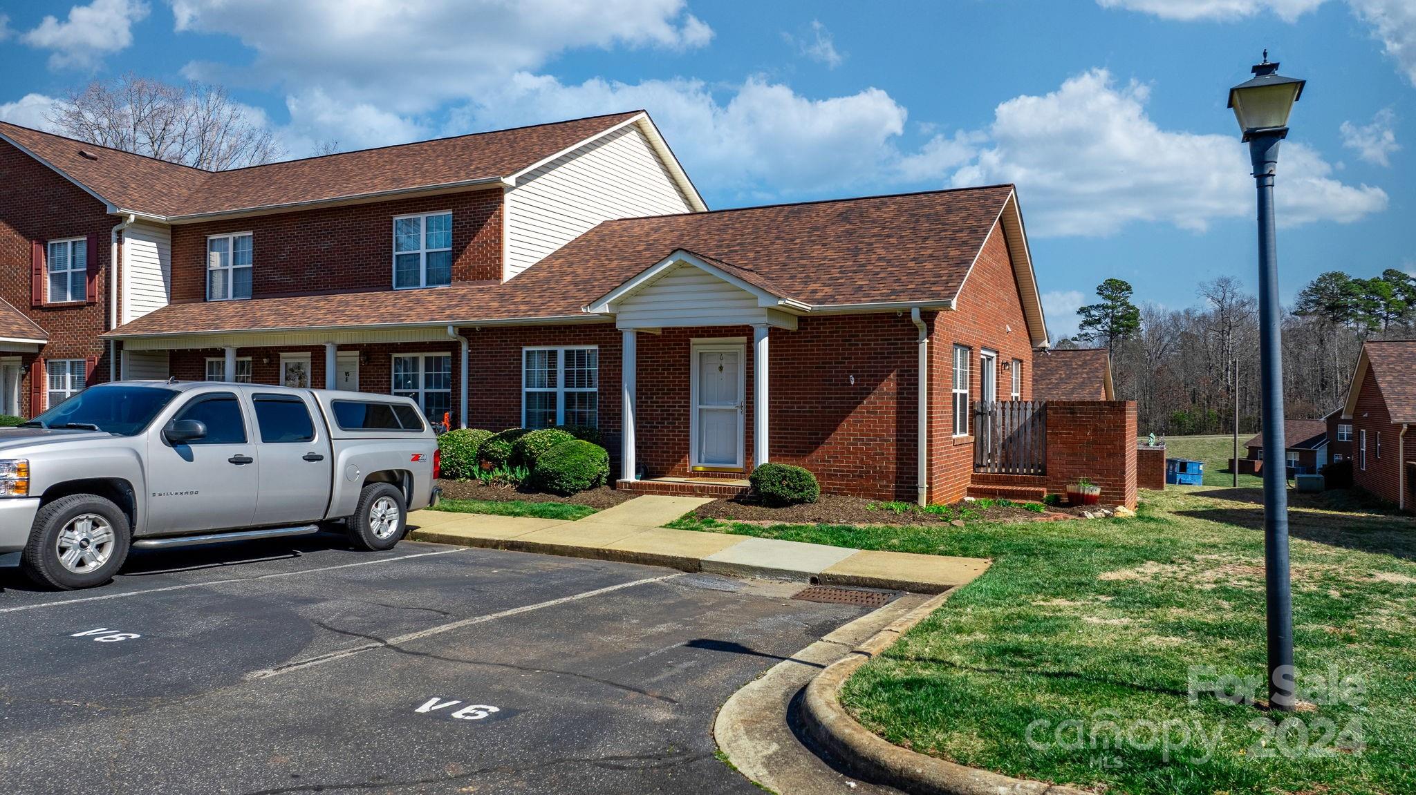 102 Brandywine Drive NE Unit: V-6