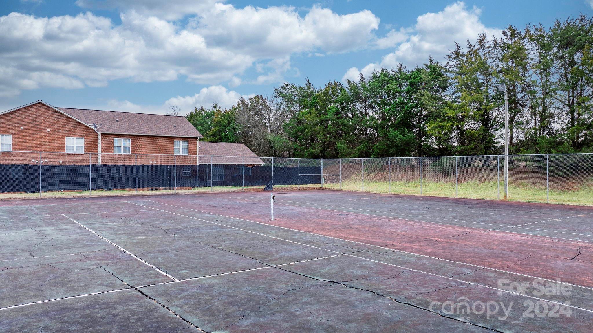 102 Brandywine Drive NE Unit: V-6