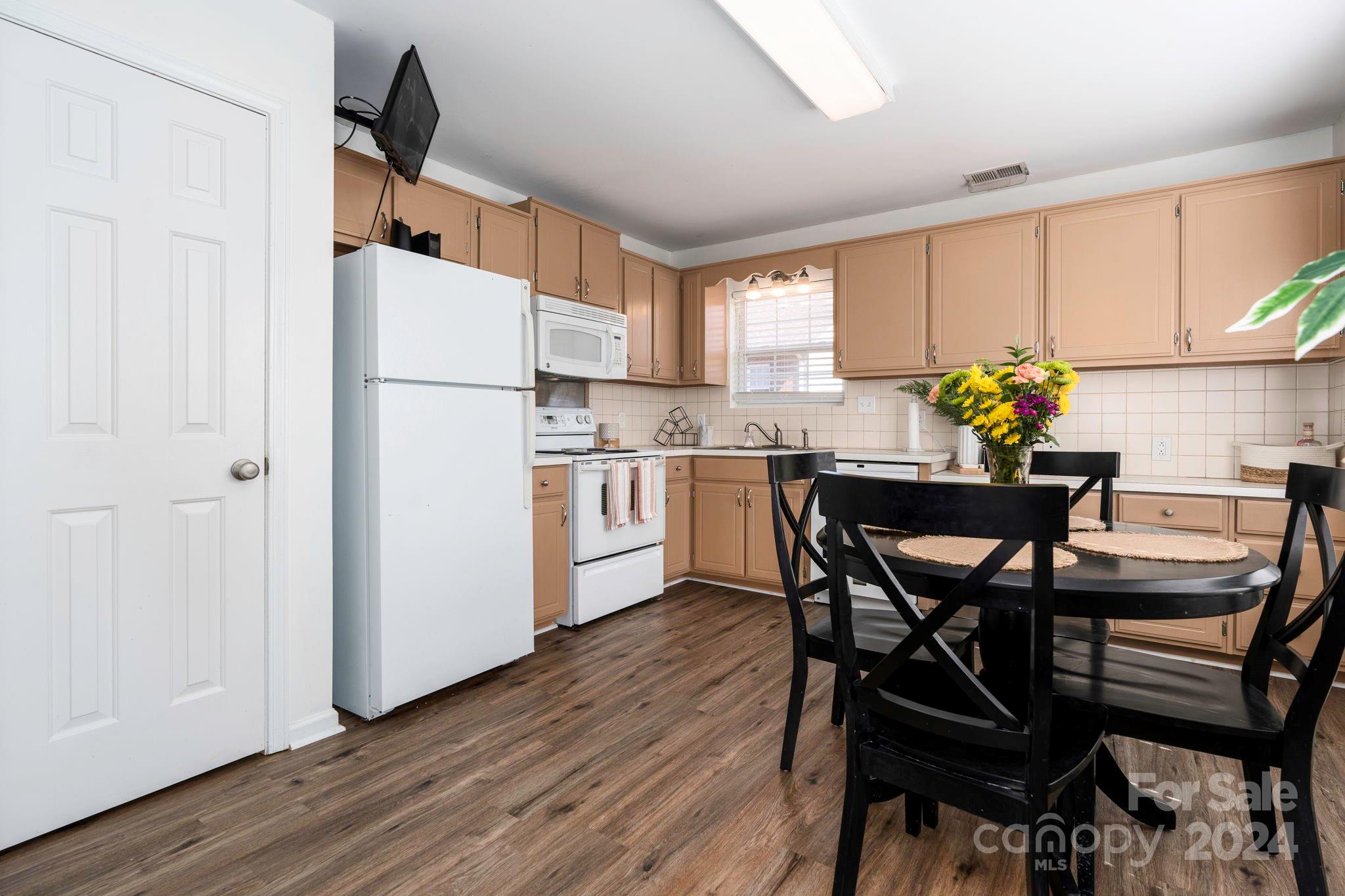 102 Brandywine Drive NE Unit: V-6