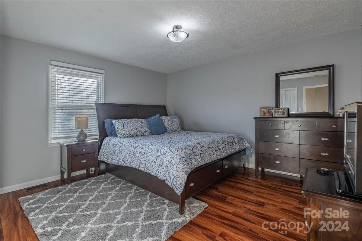 212 Woodlawn Drive