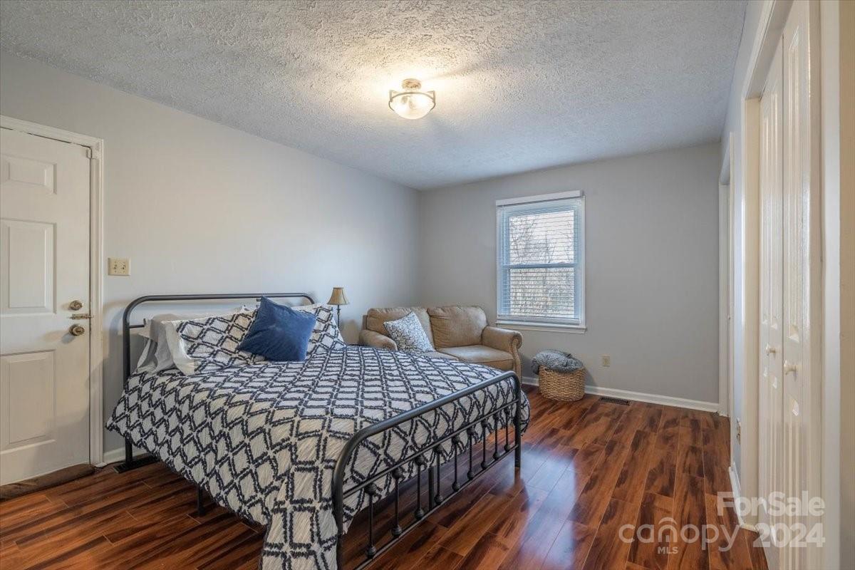 212 Woodlawn Drive