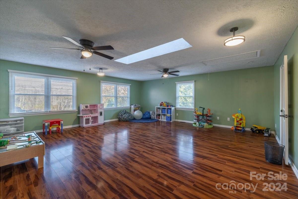 212 Woodlawn Drive