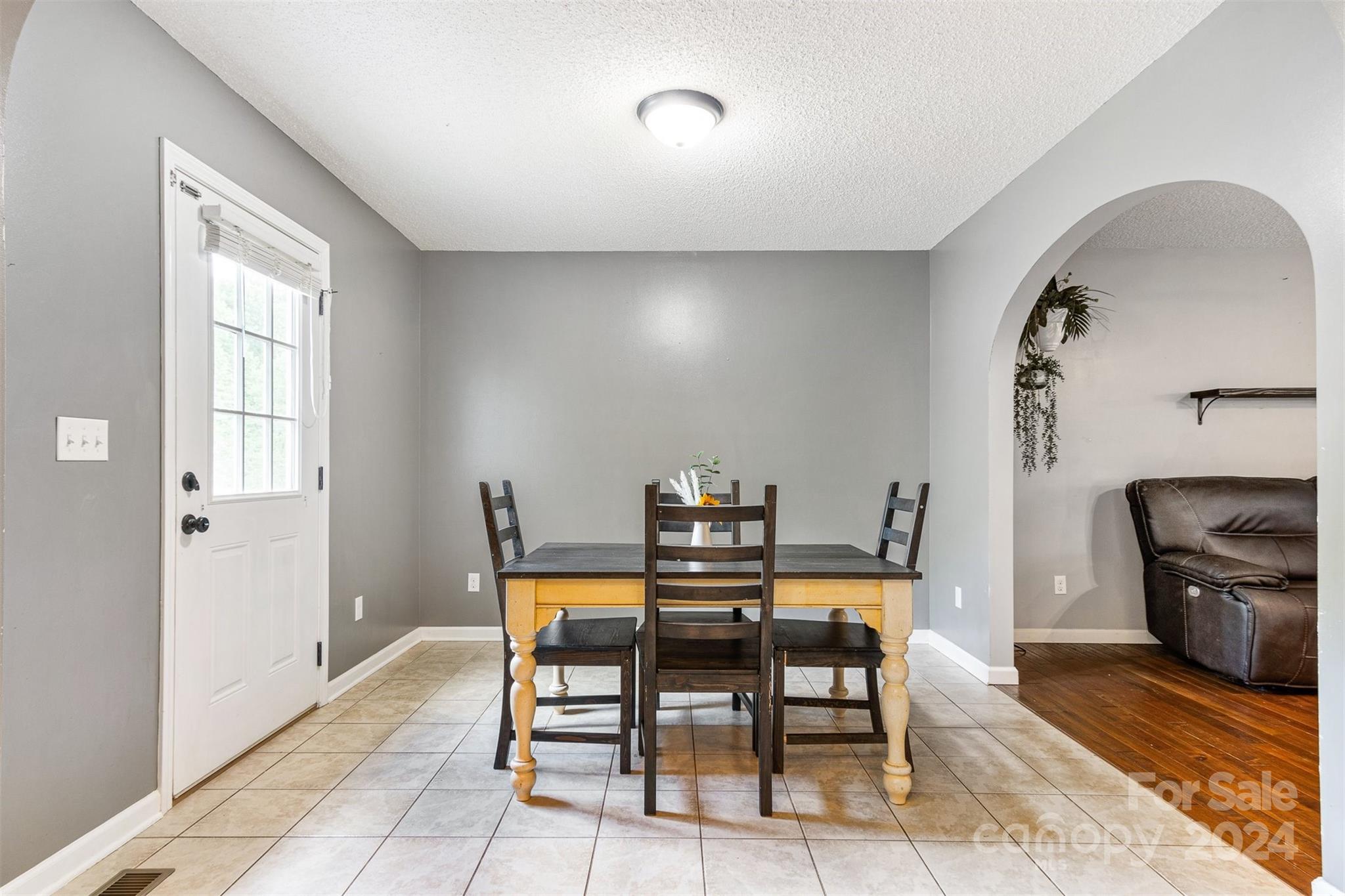 1201 Brown Drive