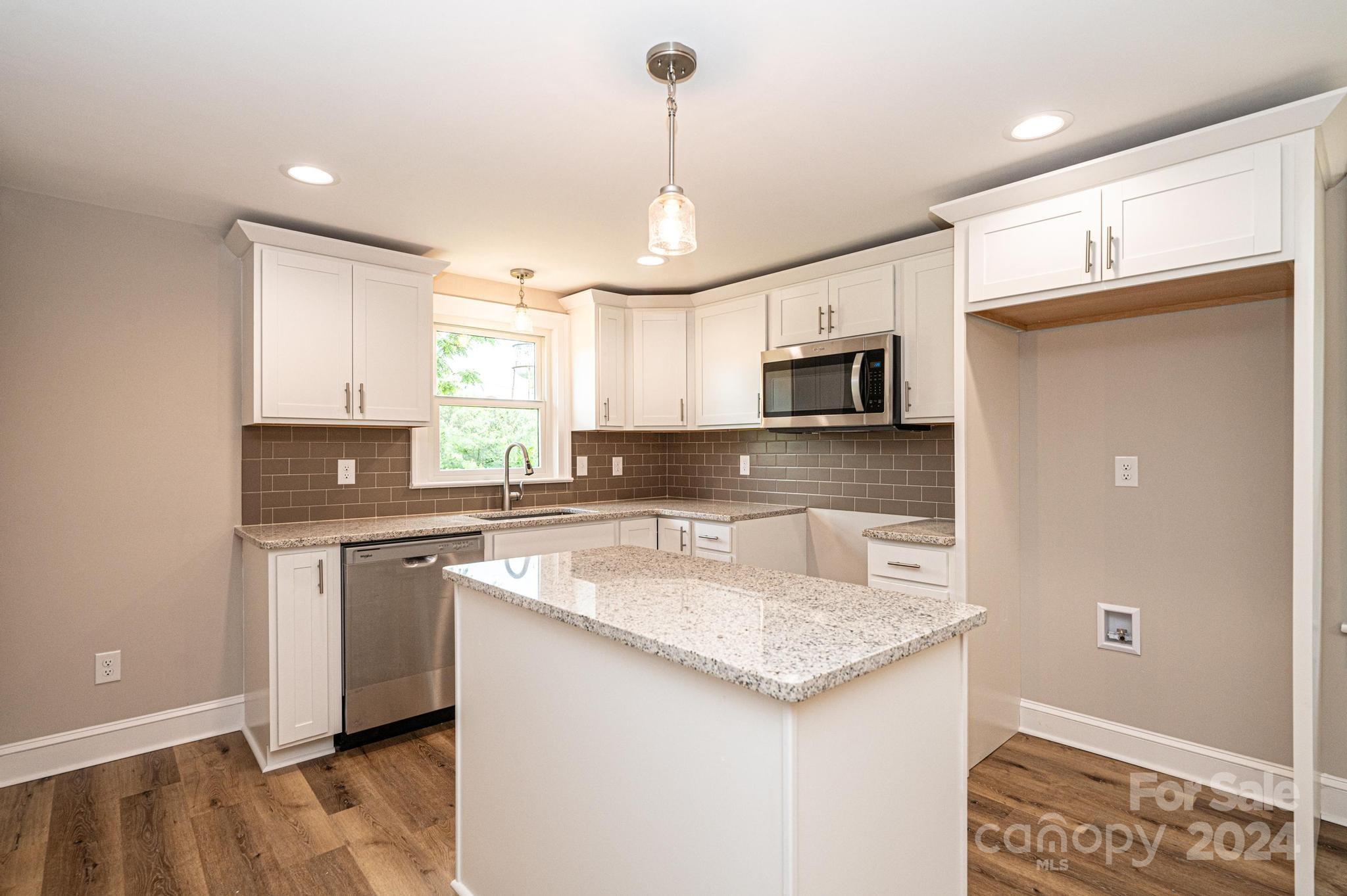 101 First Avenue NE