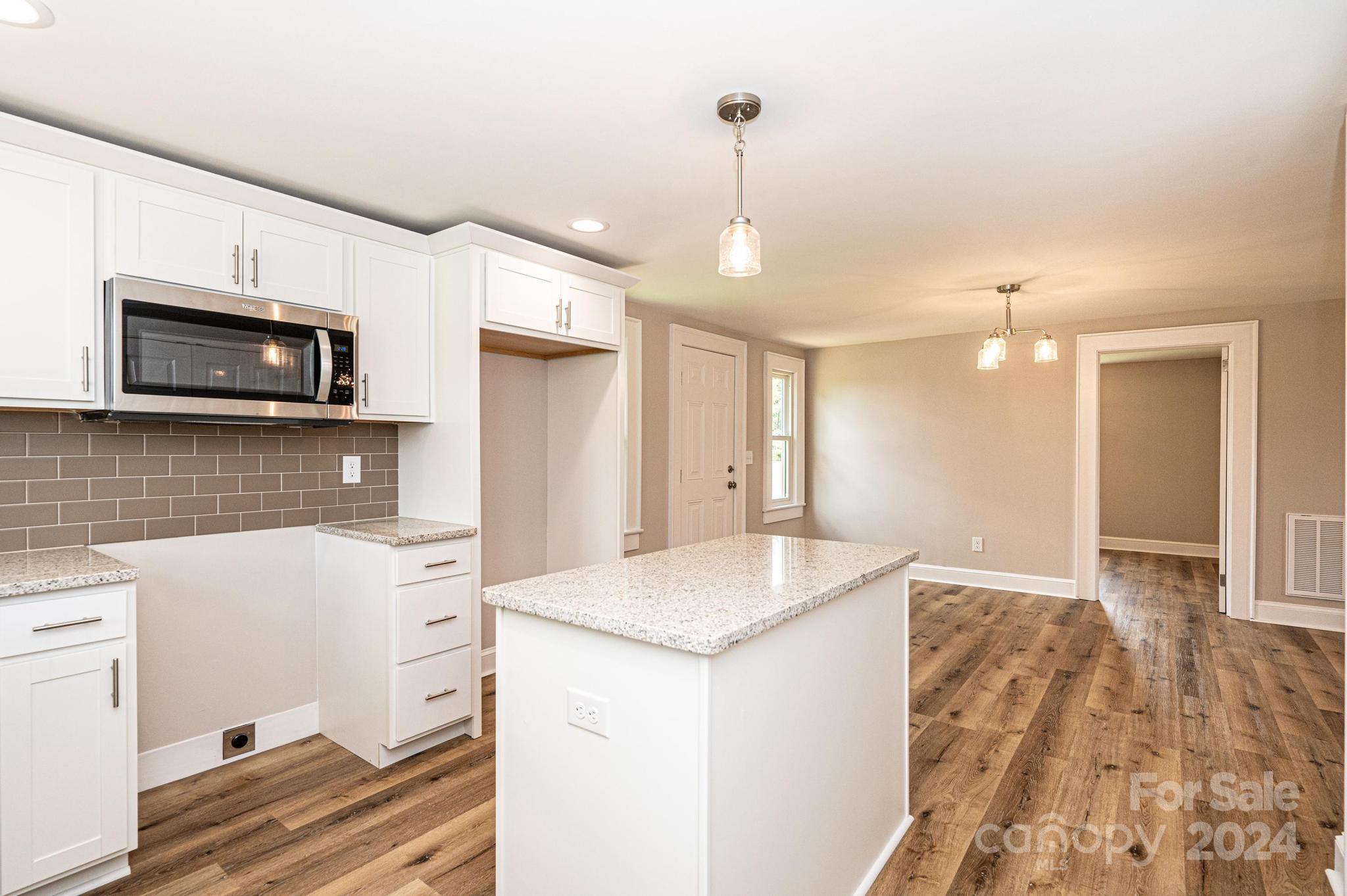 101 First Avenue NE