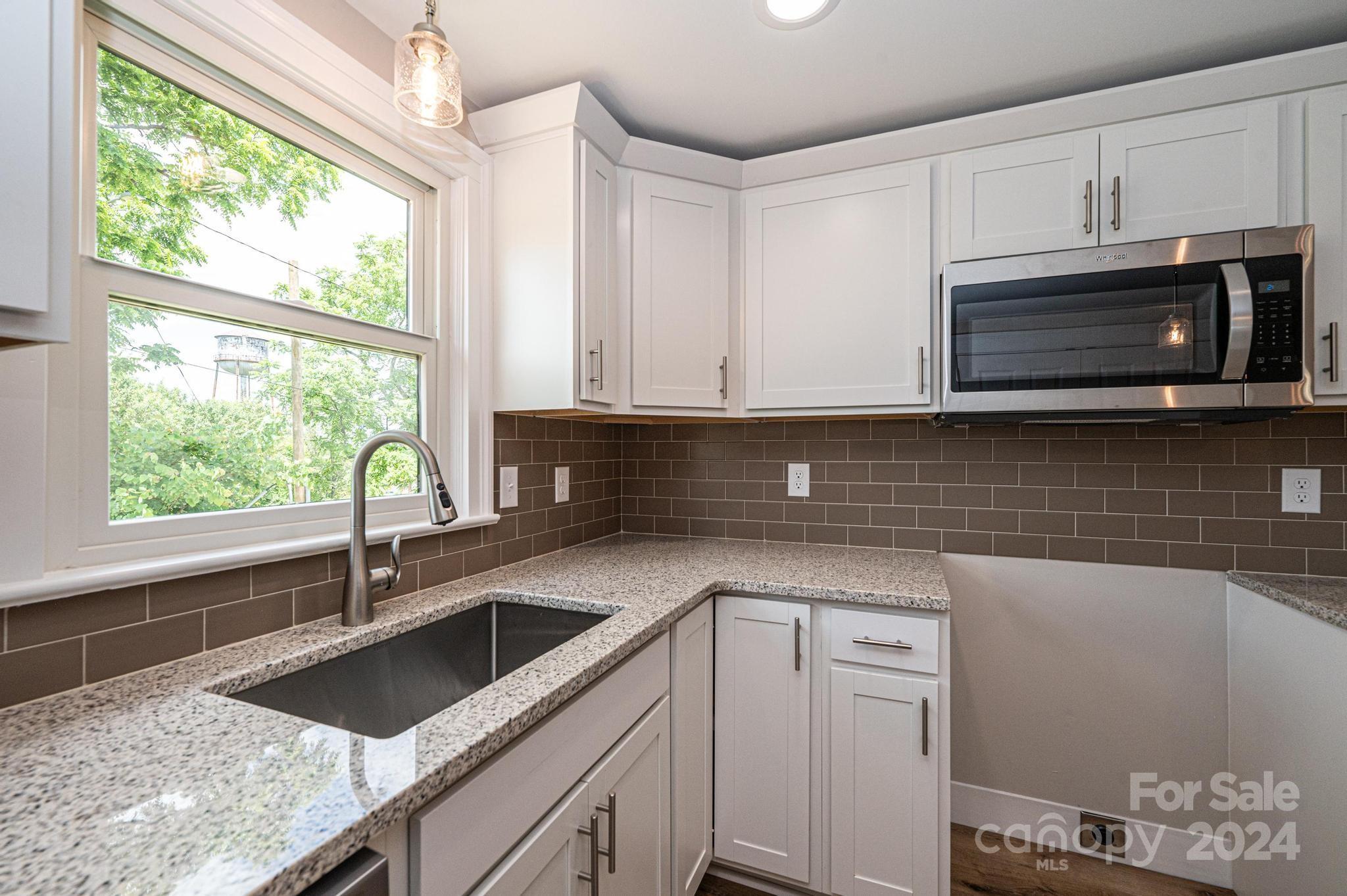 101 First Avenue NE