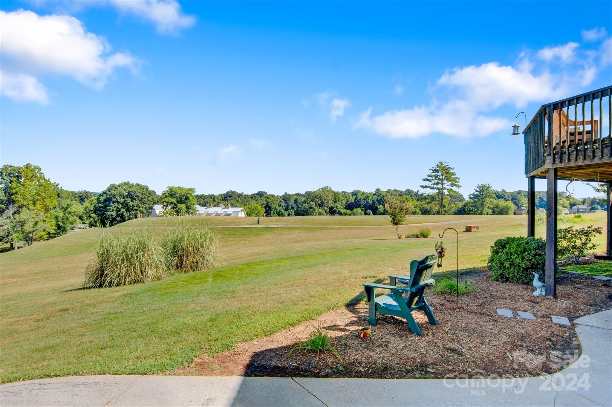 26 Meandering Way
