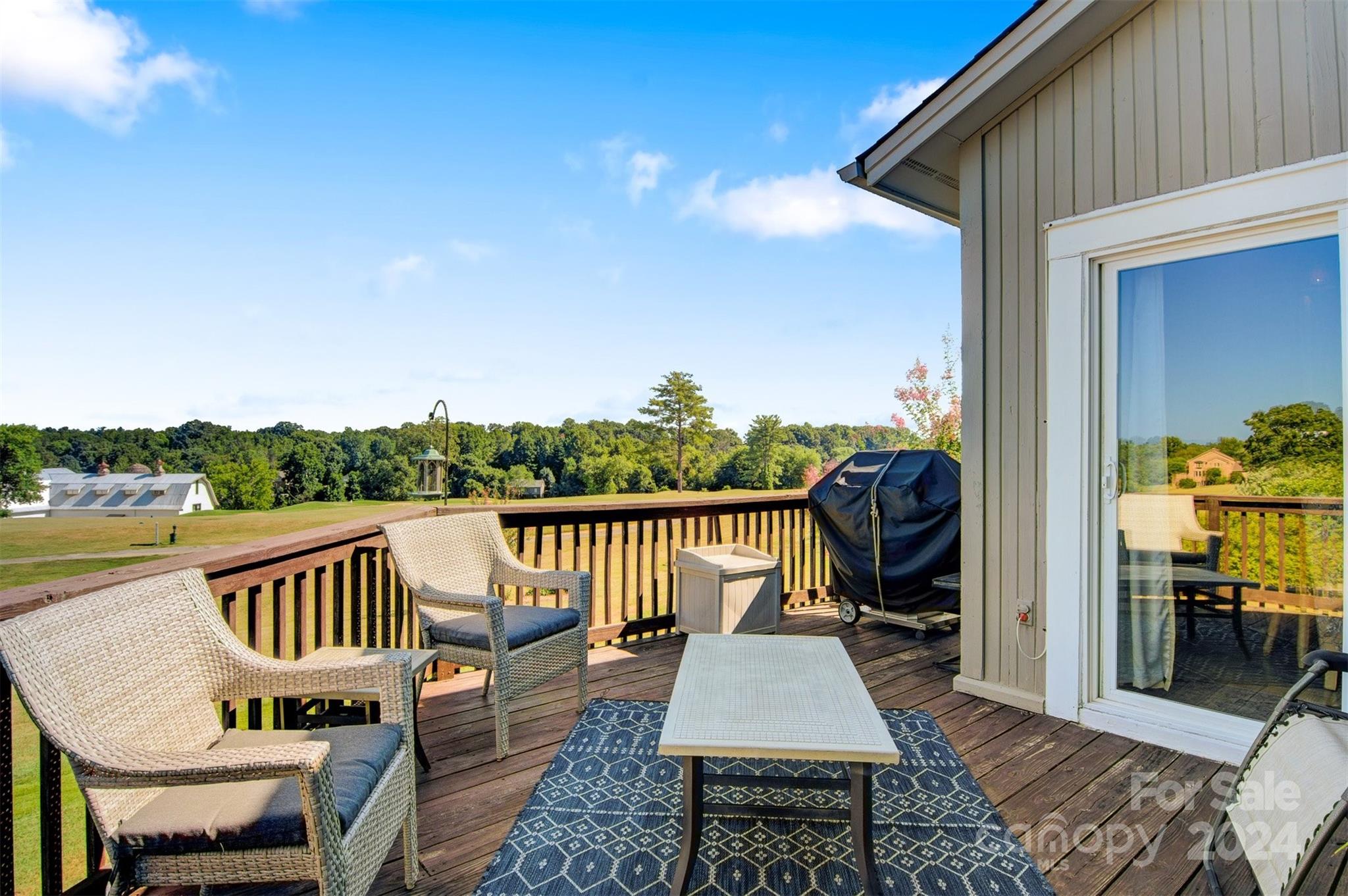 26 Meandering Way