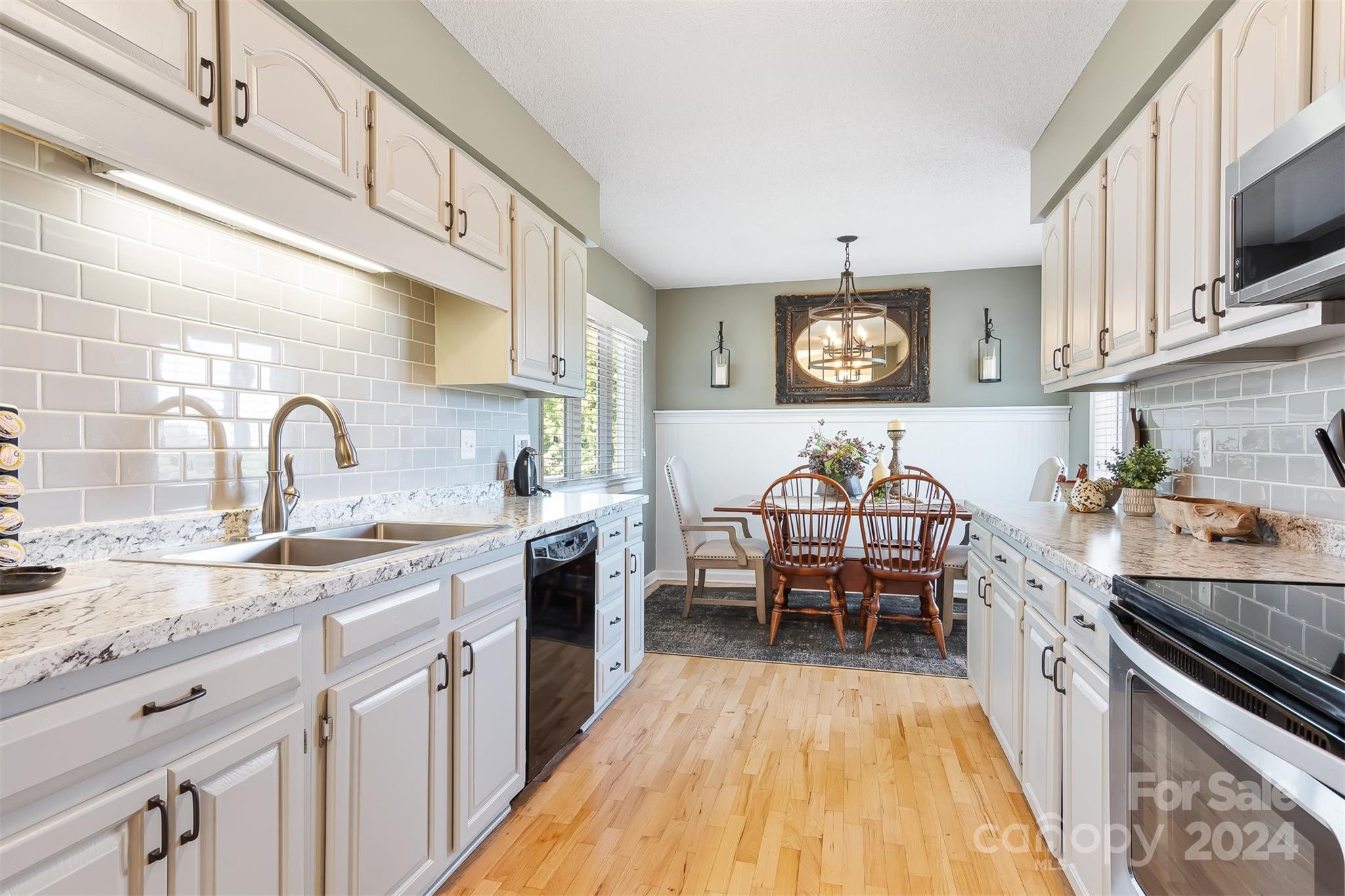 26 Meandering Way