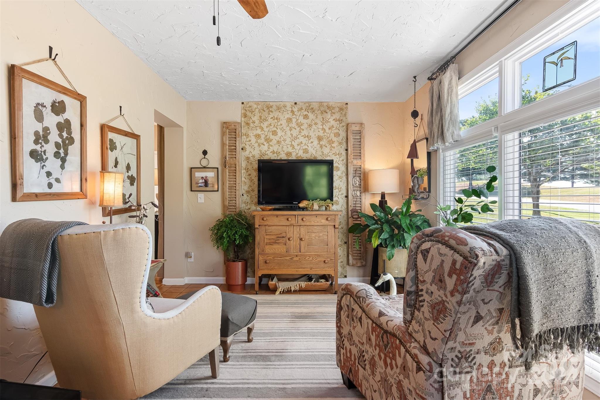 26 Meandering Way