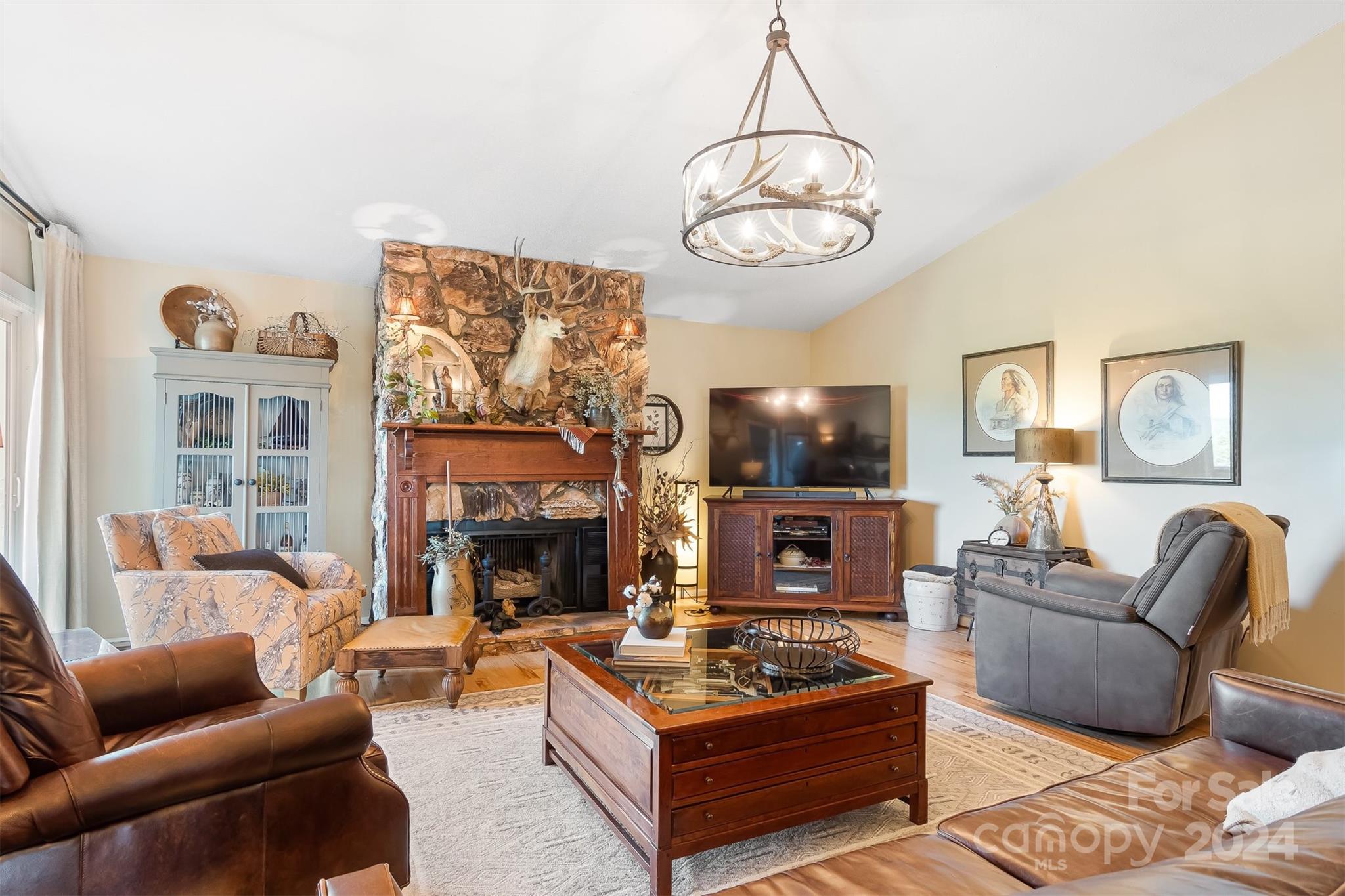 26 Meandering Way
