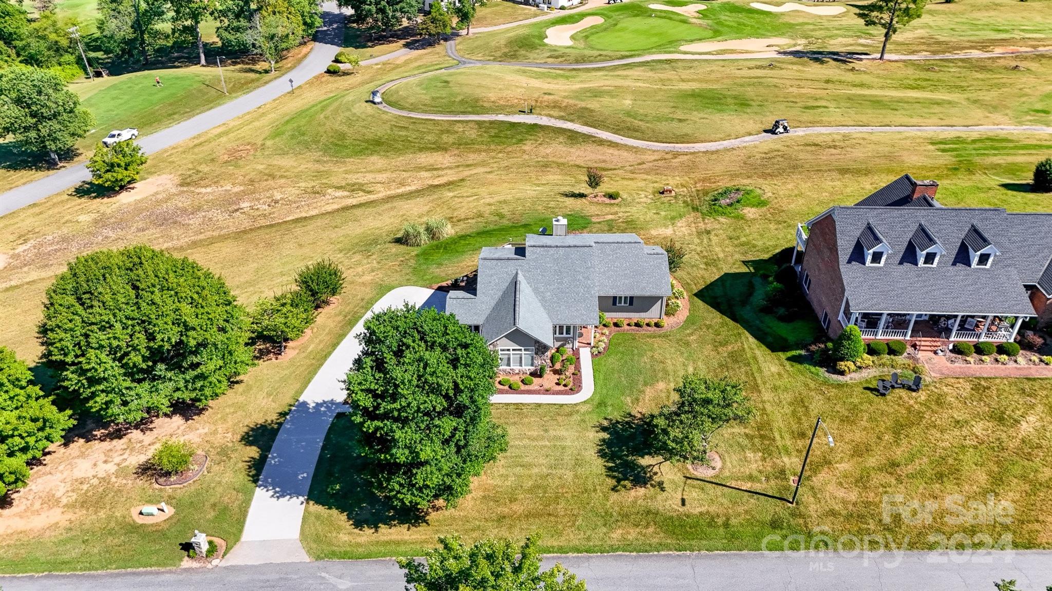 26 Meandering Way