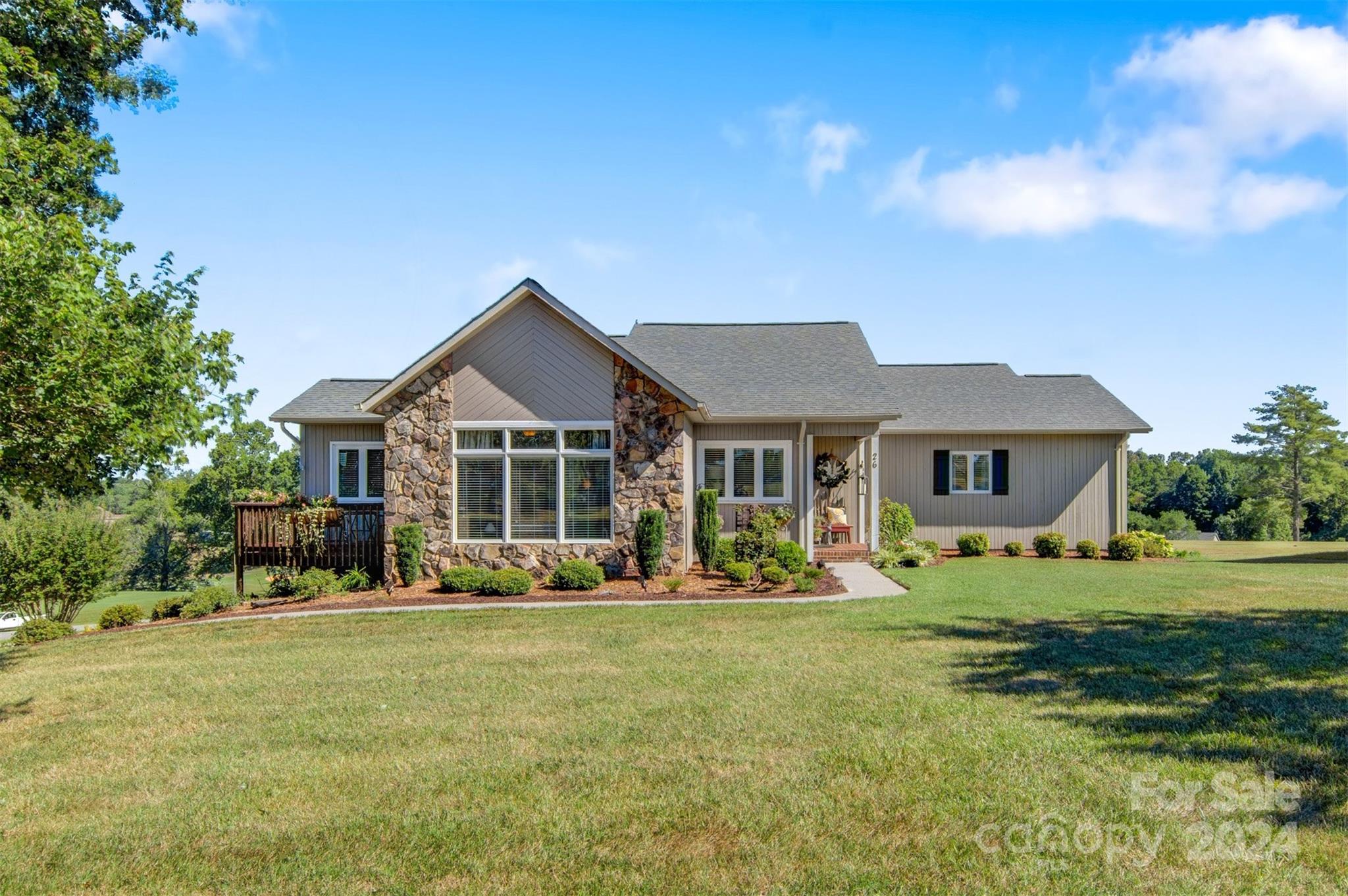 26 Meandering Way