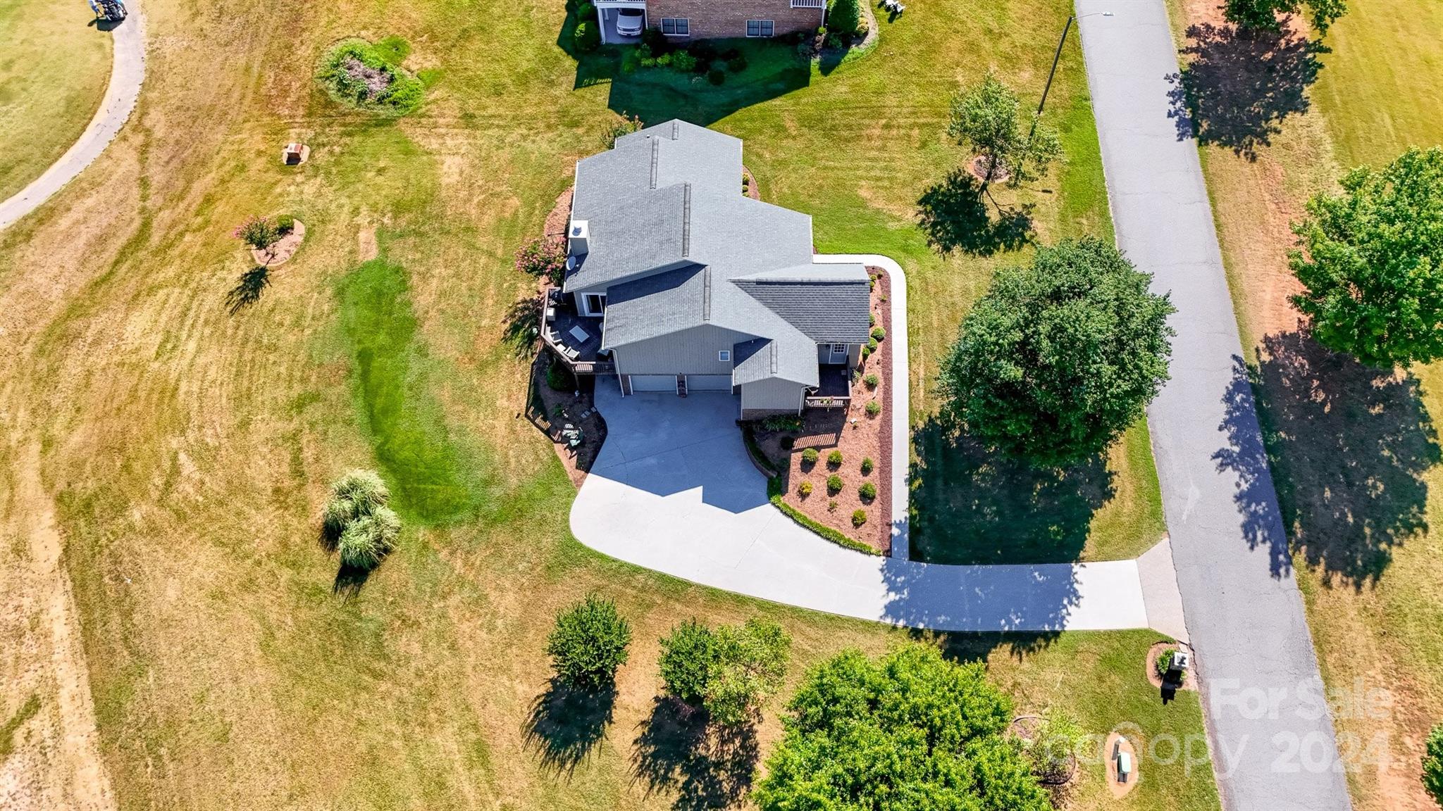 26 Meandering Way