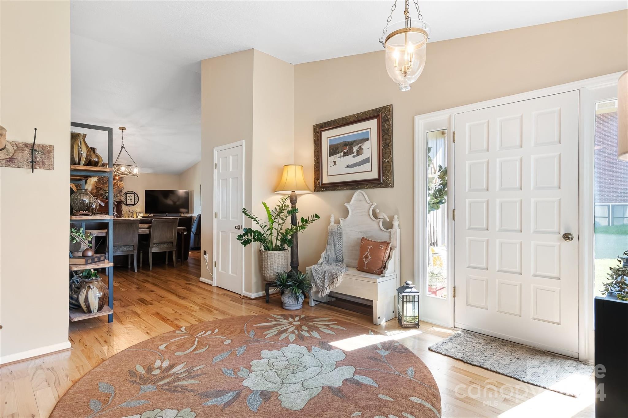 26 Meandering Way