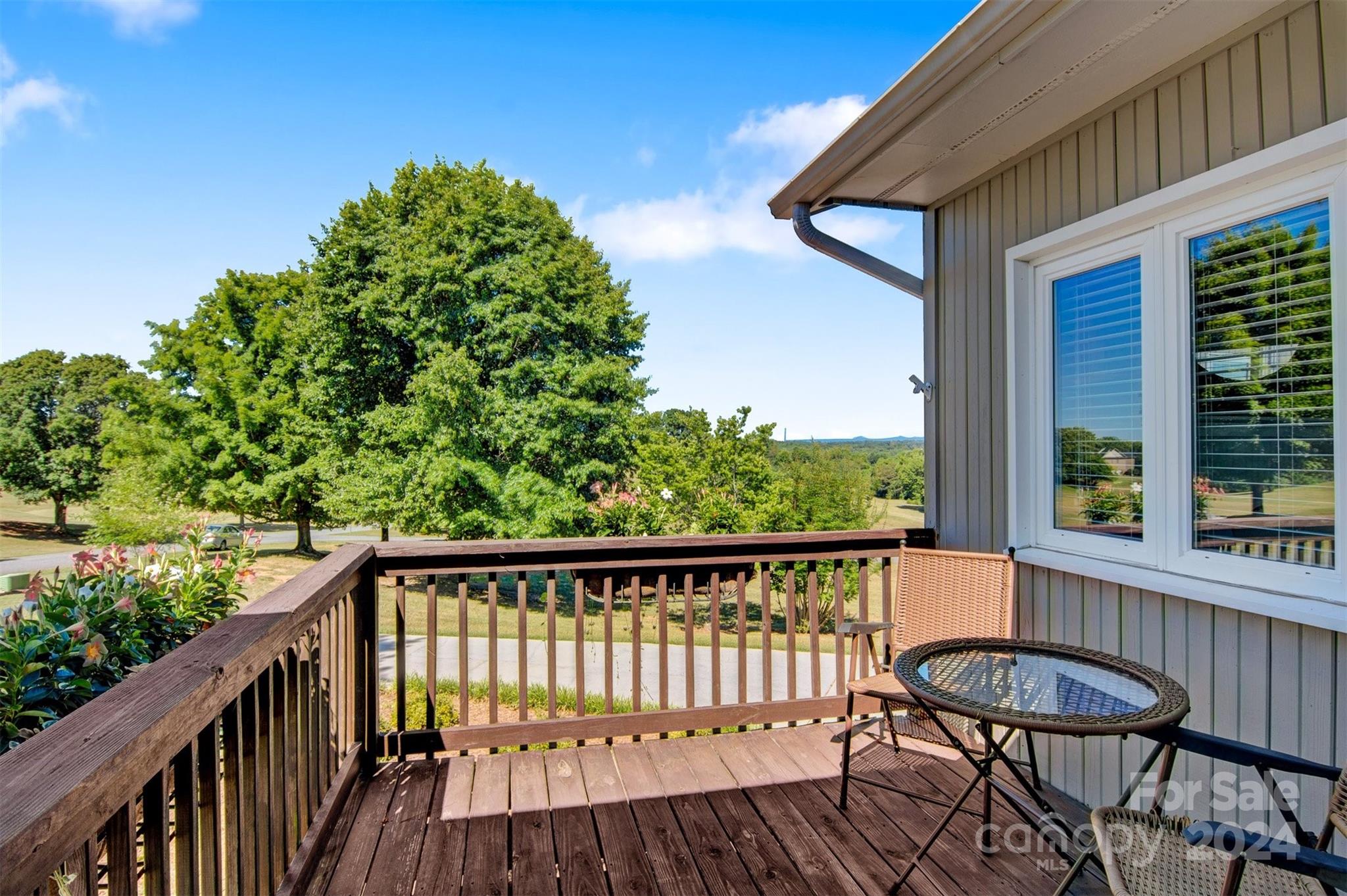 26 Meandering Way