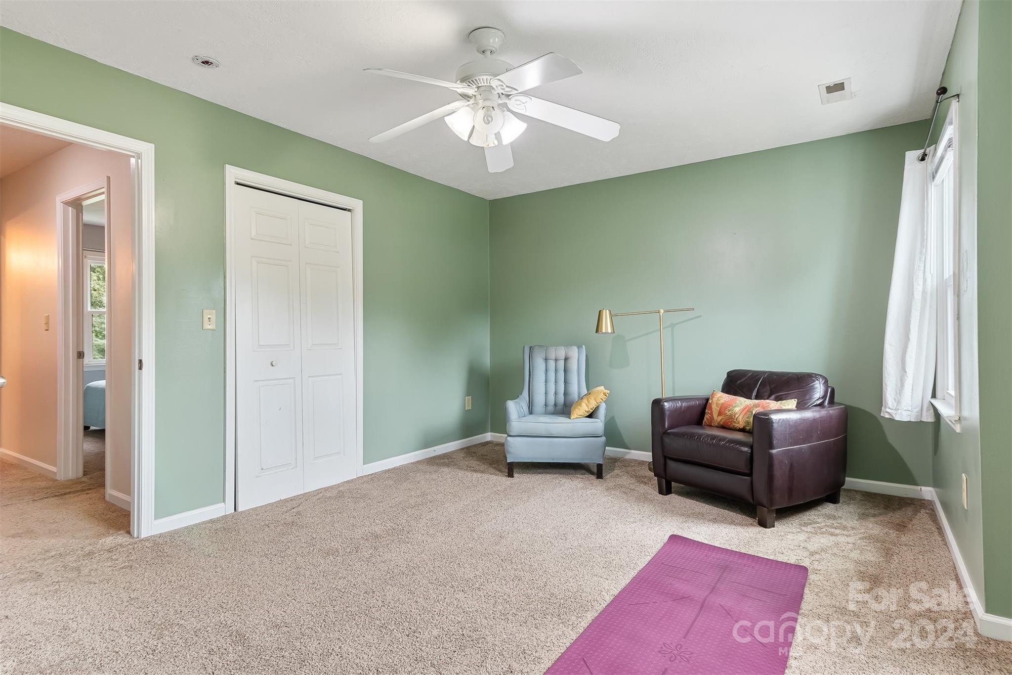 5352 Winding Oak Drive