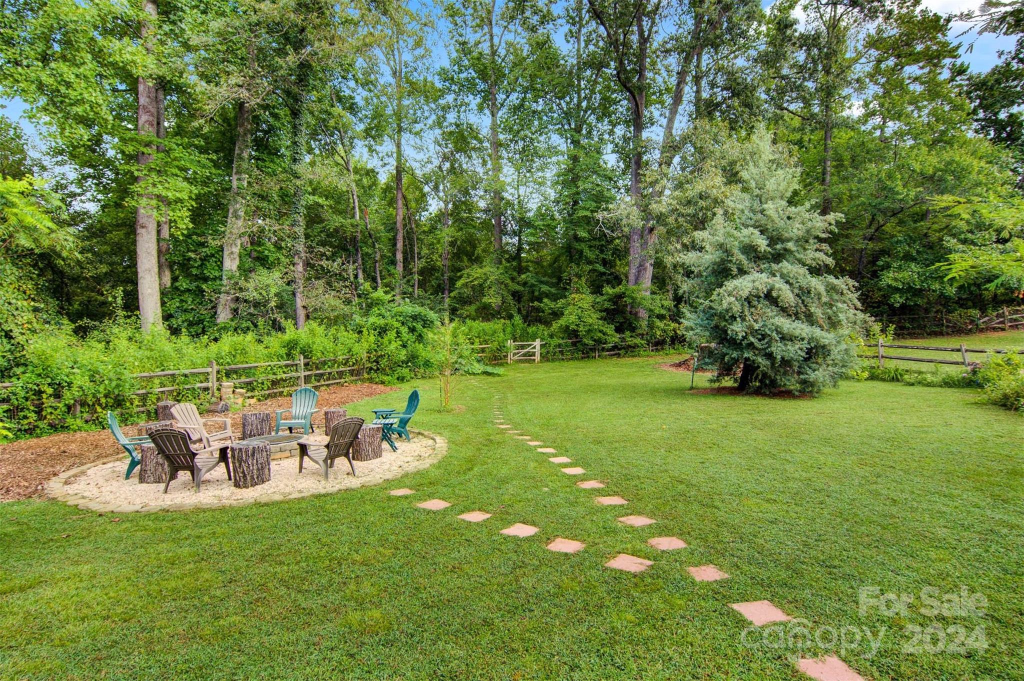 5352 Winding Oak Drive